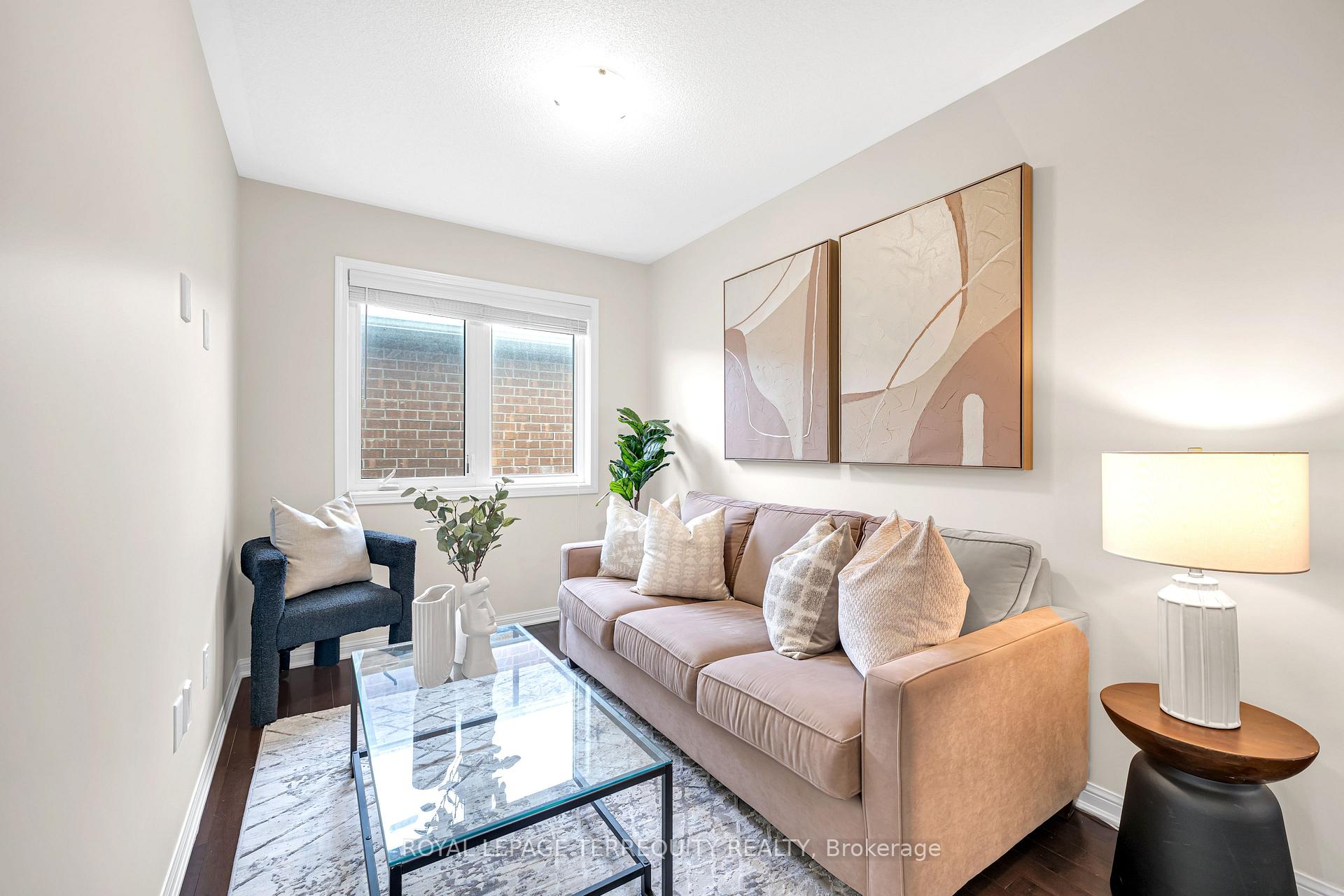 Photo 16 of 1792 Liatris Drive, Pickering, Duffin Heights — HOMEH