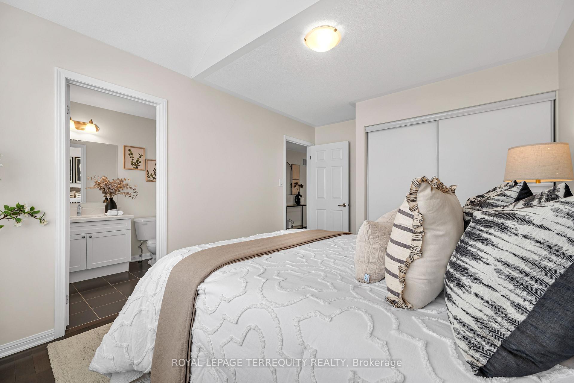 Photo 20 of 1792 Liatris Drive, Pickering, Duffin Heights — HOMEH