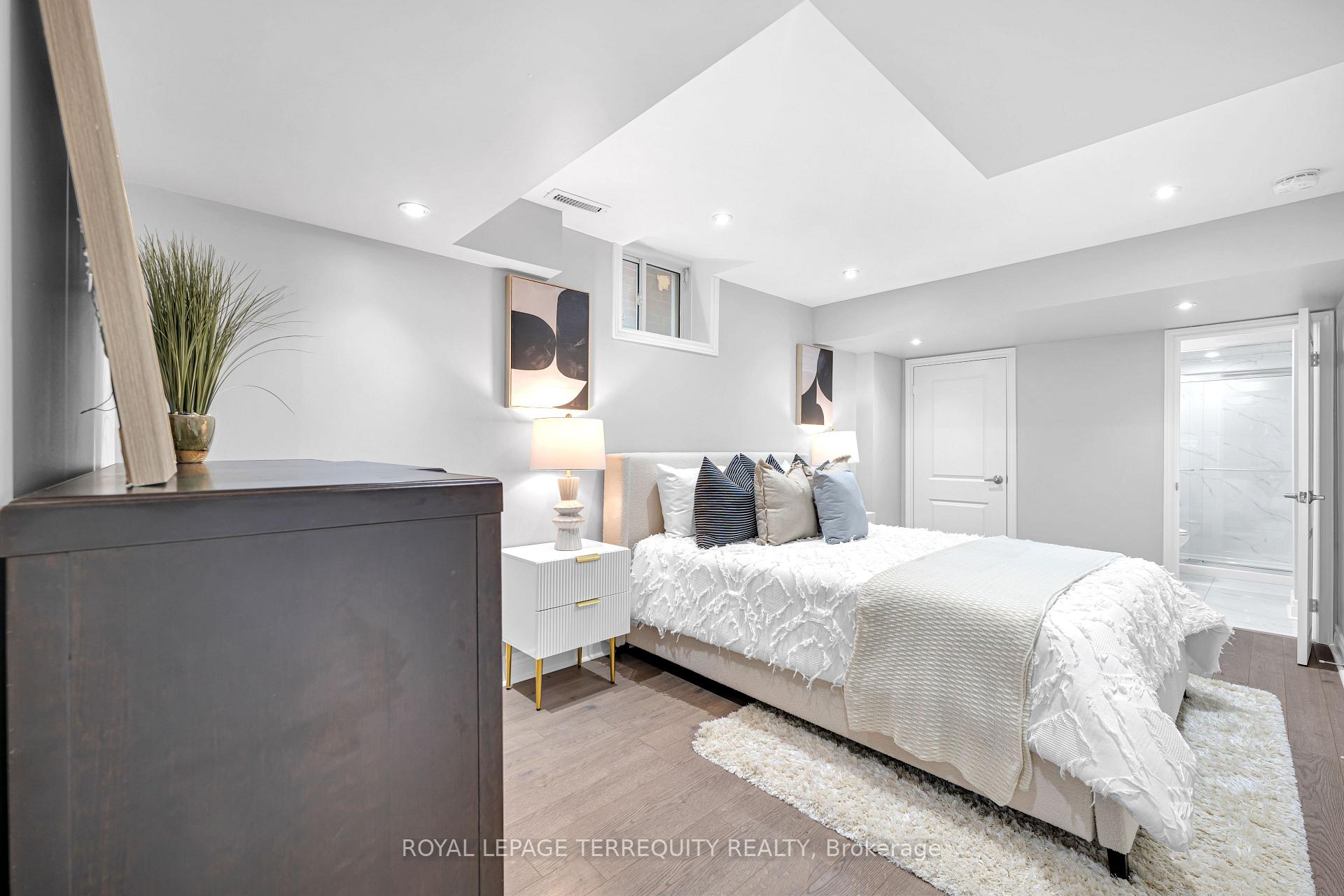 Photo 35 of 1792 Liatris Drive, Pickering, Duffin Heights — HOMEH