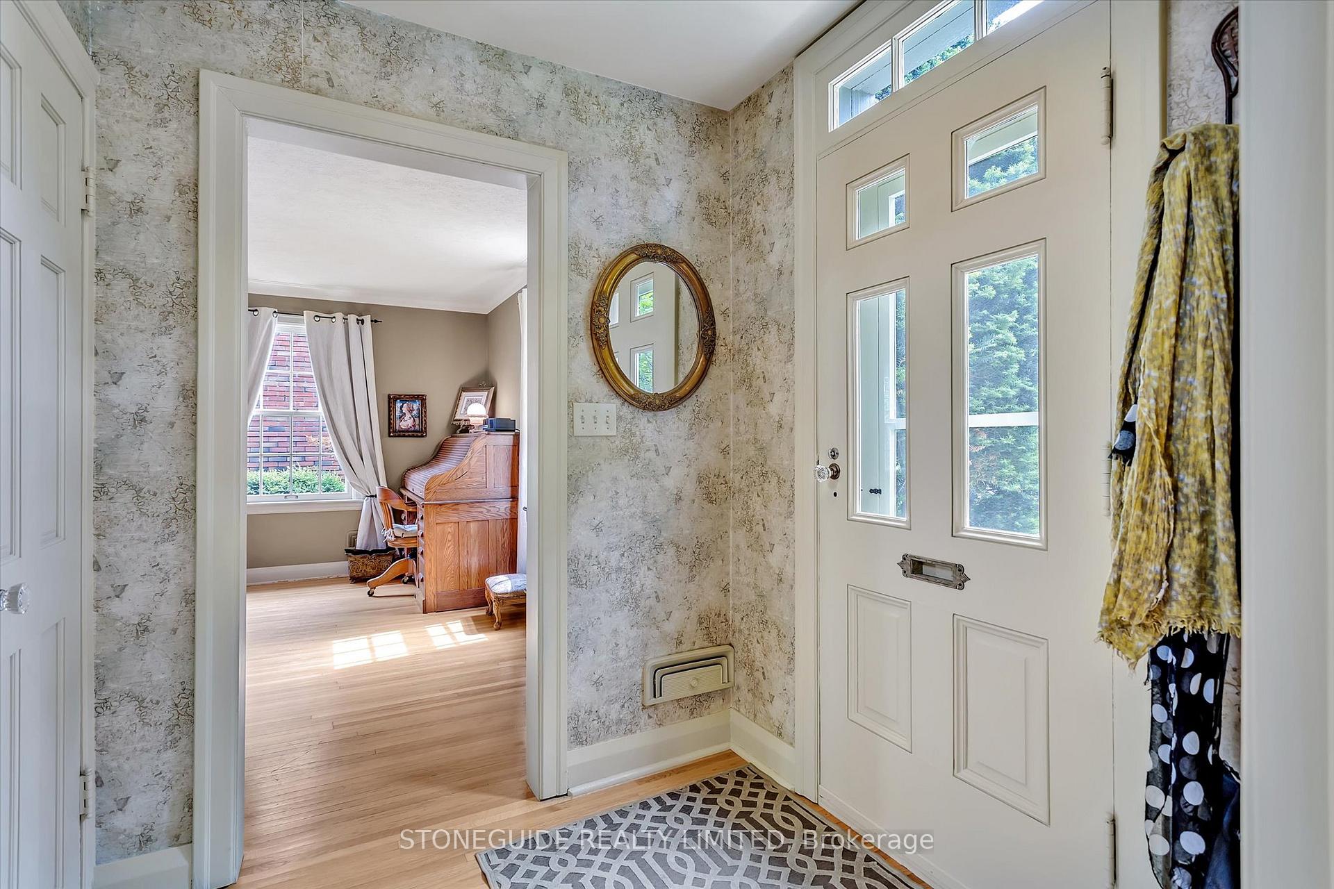 Photo 3 of 442 Gordon Avenue, Peterborough, Town Ward 3 — HOMEH