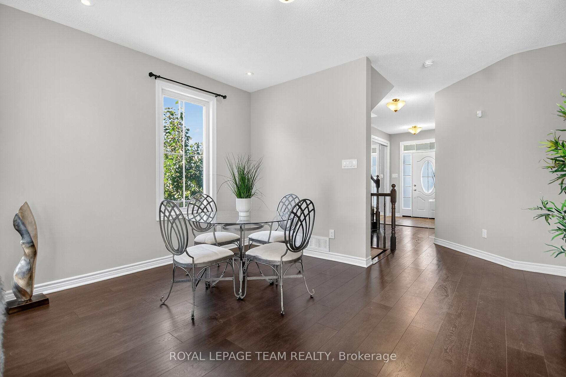 Photo 9 of 939 Whimbrel Way, Ottawa, Barrhaven - Half Moon Bay — HOMEH