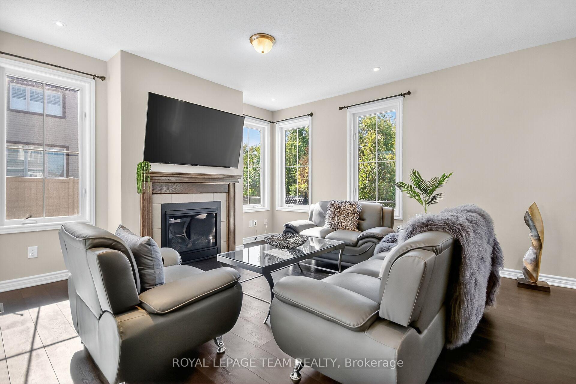 Photo 10 of 939 Whimbrel Way, Ottawa, Barrhaven - Half Moon Bay — HOMEH