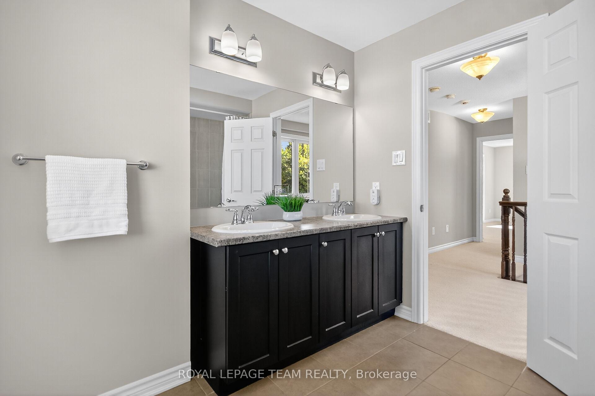 Photo 43 of 939 Whimbrel Way, Ottawa, Barrhaven - Half Moon Bay — HOMEH