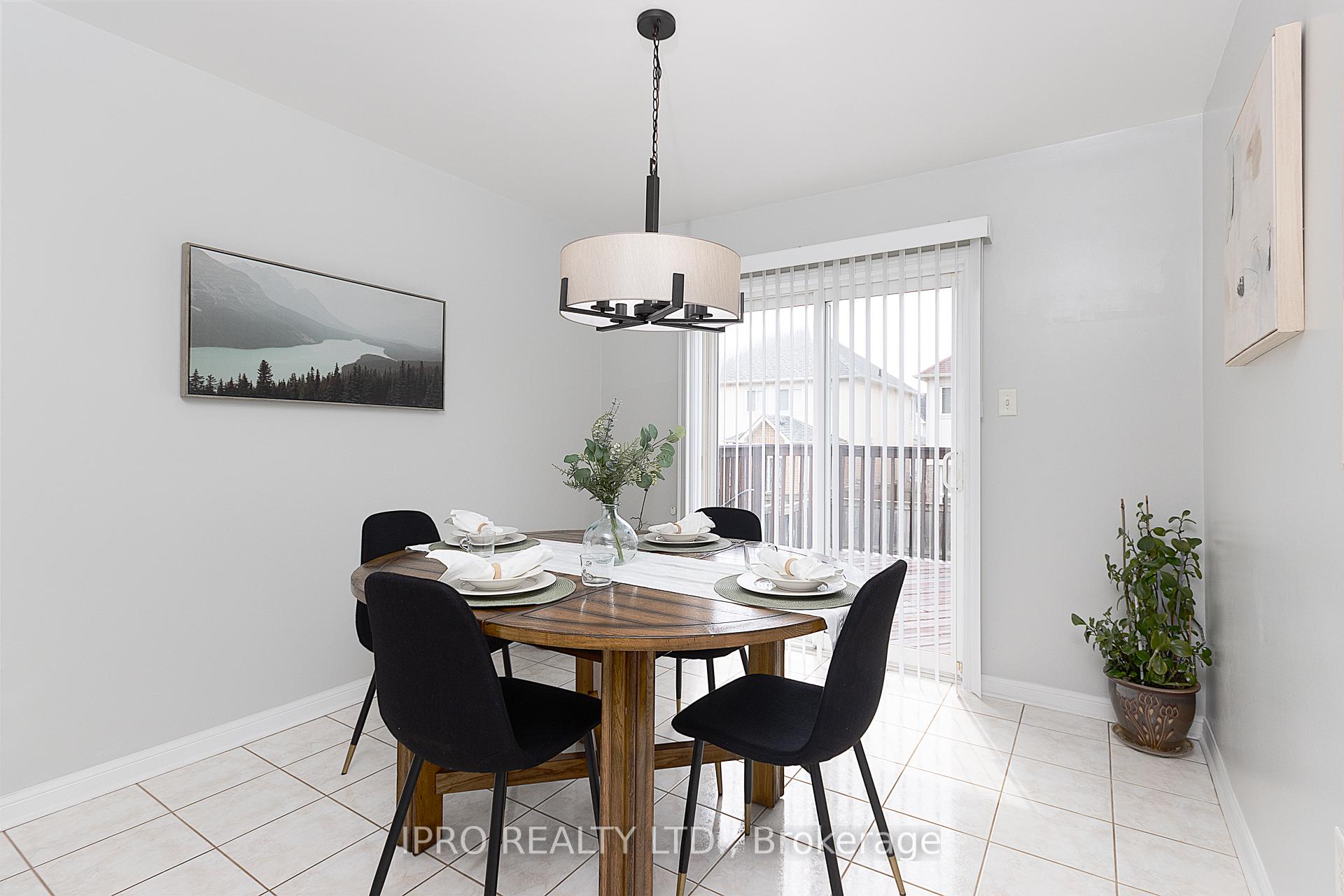 Photo 10 of 15 Juneau Crescent, Whitby, Taunton North — HOMEH