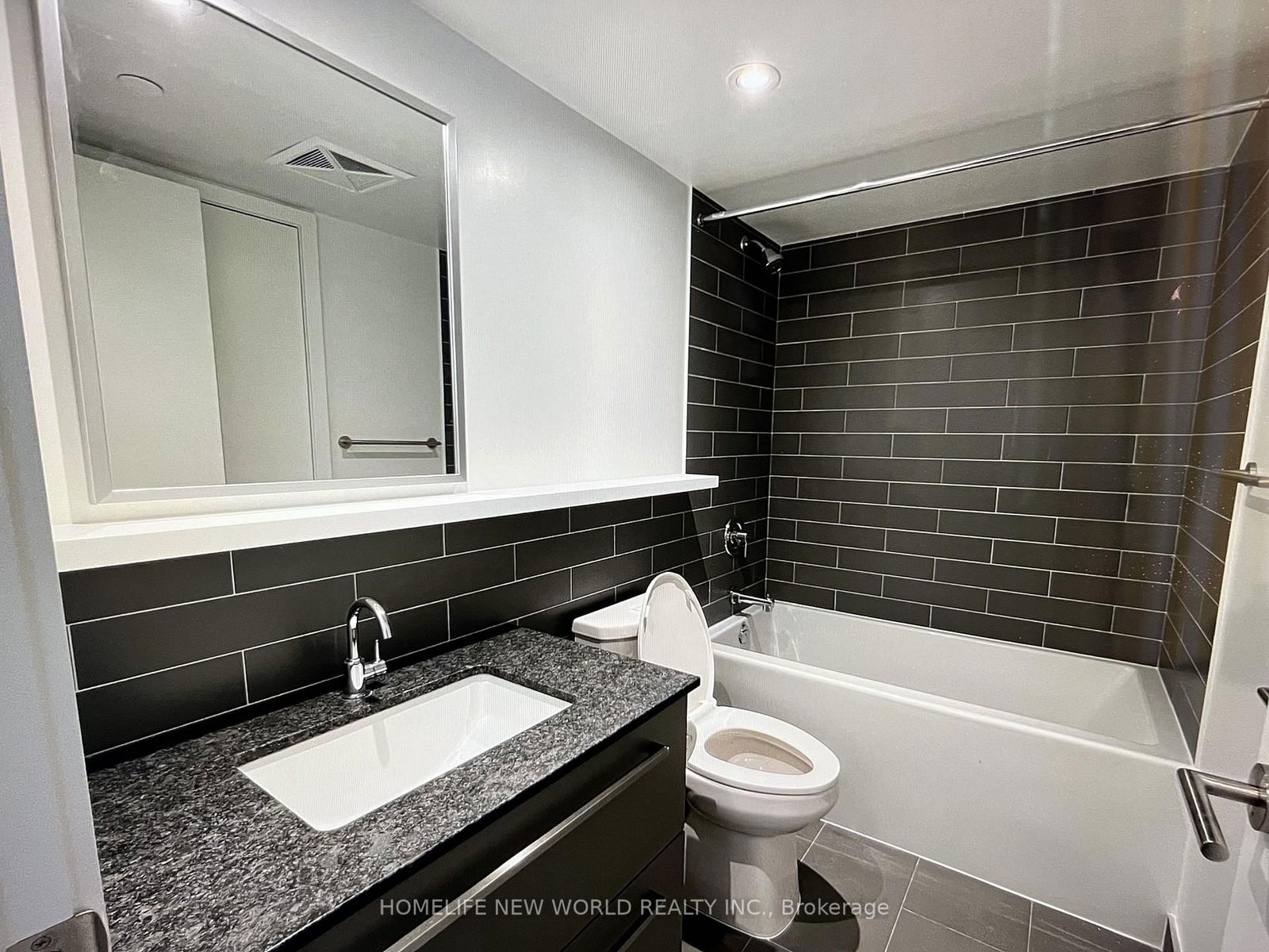Photo 7 of Unit 1019, 120 Varna Dr, Toronto, Englemount-Lawrence — HOMEH