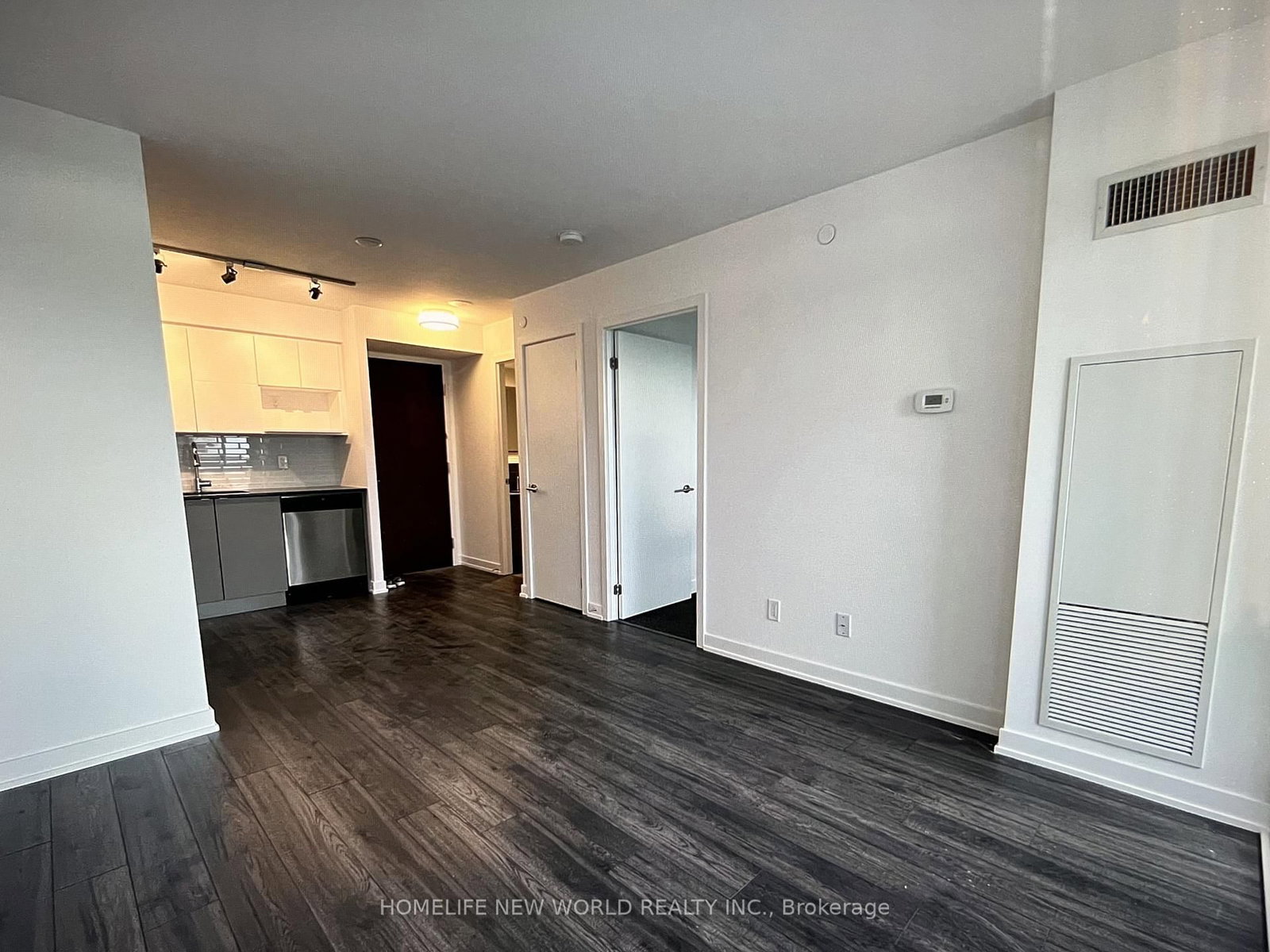 Photo 10 of Unit 1019, 120 Varna Dr, Toronto, Englemount-Lawrence — HOMEH
