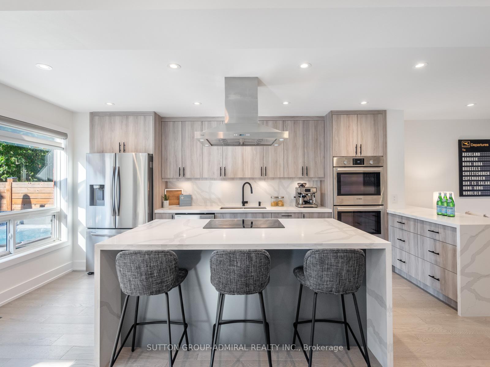 Photo 8 of 62 Pinewood Drive, Vaughan, Crestwood-Springfarm-Yorkhill — HOMEH