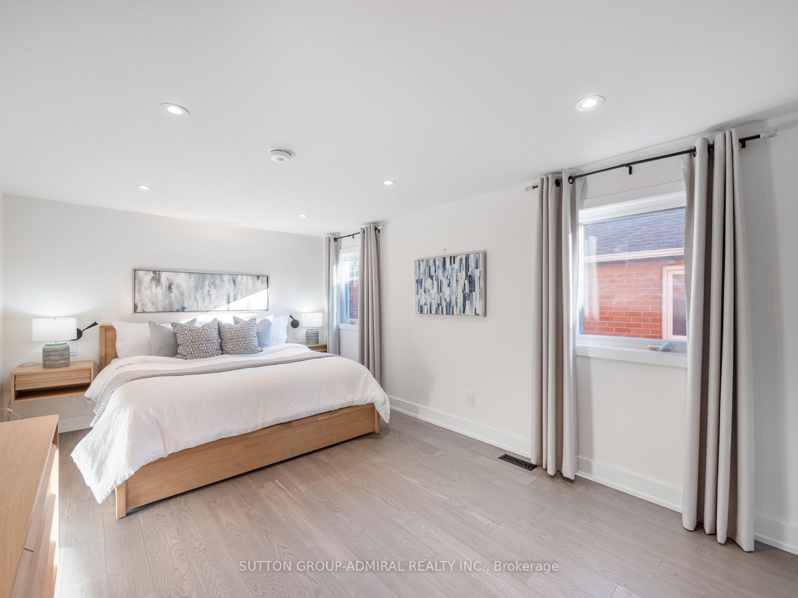 Photo 20 of 62 Pinewood Drive, Vaughan, Crestwood-Springfarm-Yorkhill — HOMEH