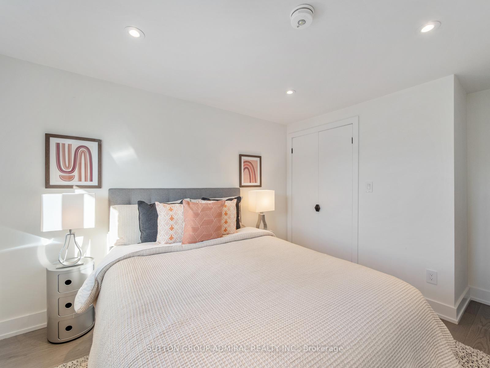 Photo 46 of 62 Pinewood Drive, Vaughan, Crestwood-Springfarm-Yorkhill — HOMEH