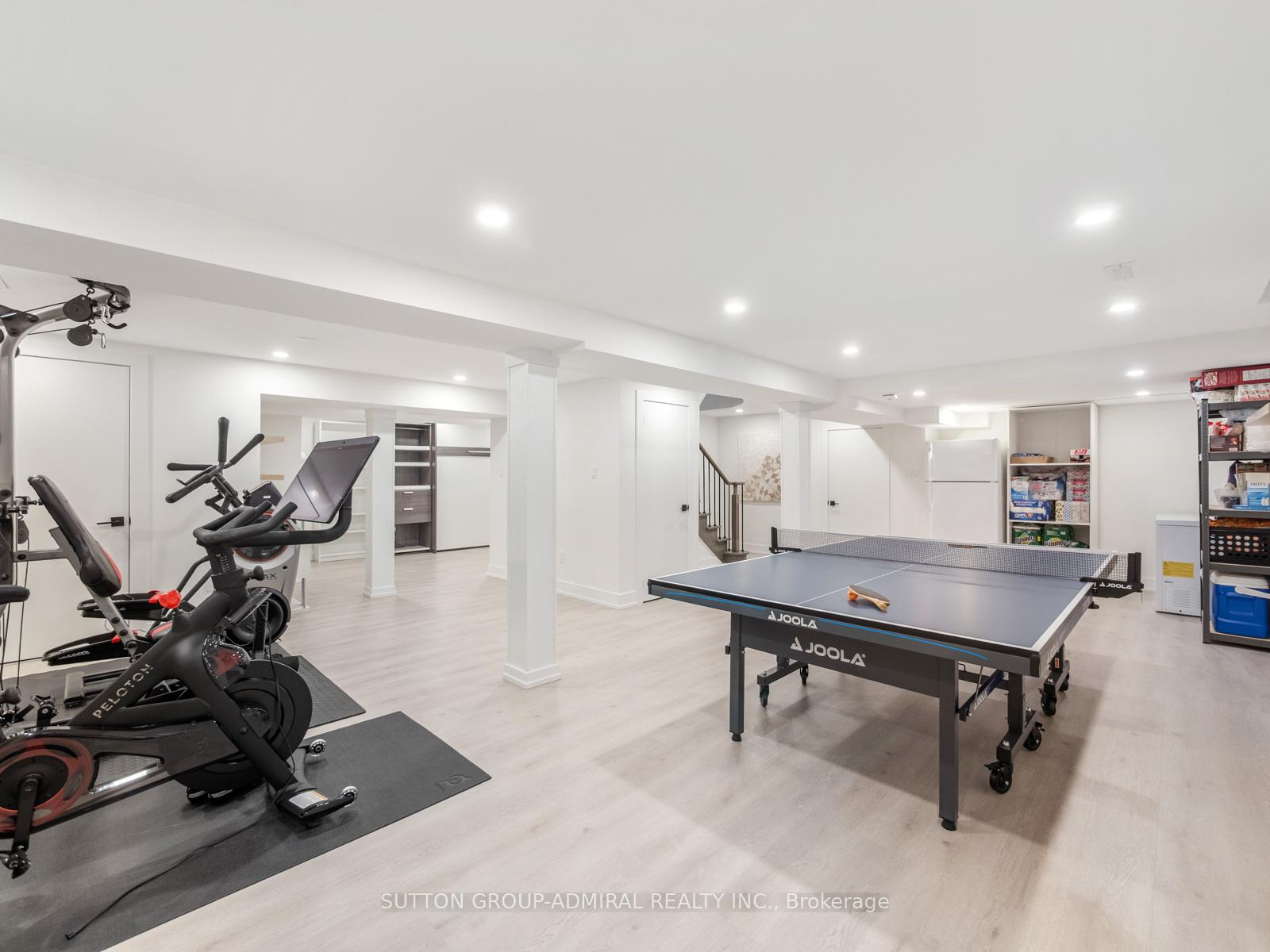Photo 55 of 62 Pinewood Drive, Vaughan, Crestwood-Springfarm-Yorkhill — HOMEH