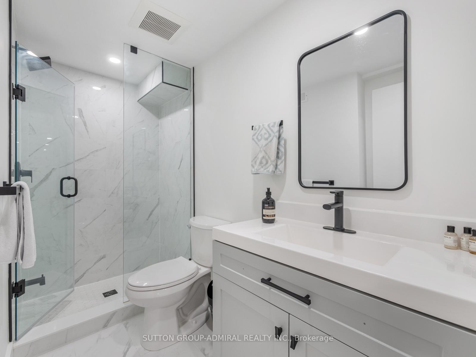 Photo 57 of 62 Pinewood Drive, Vaughan, Crestwood-Springfarm-Yorkhill — HOMEH