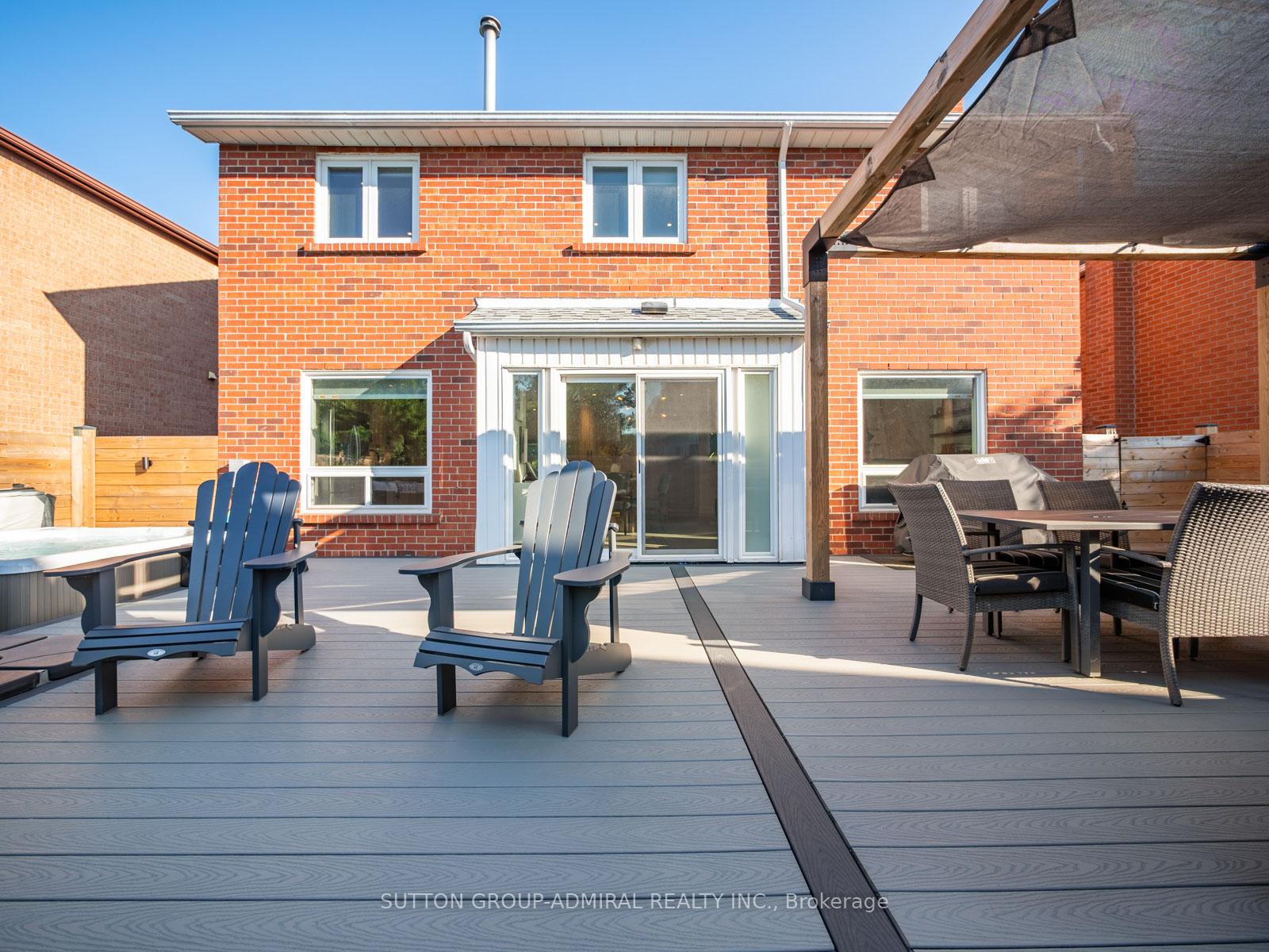 Photo 58 of 62 Pinewood Drive, Vaughan, Crestwood-Springfarm-Yorkhill — HOMEH