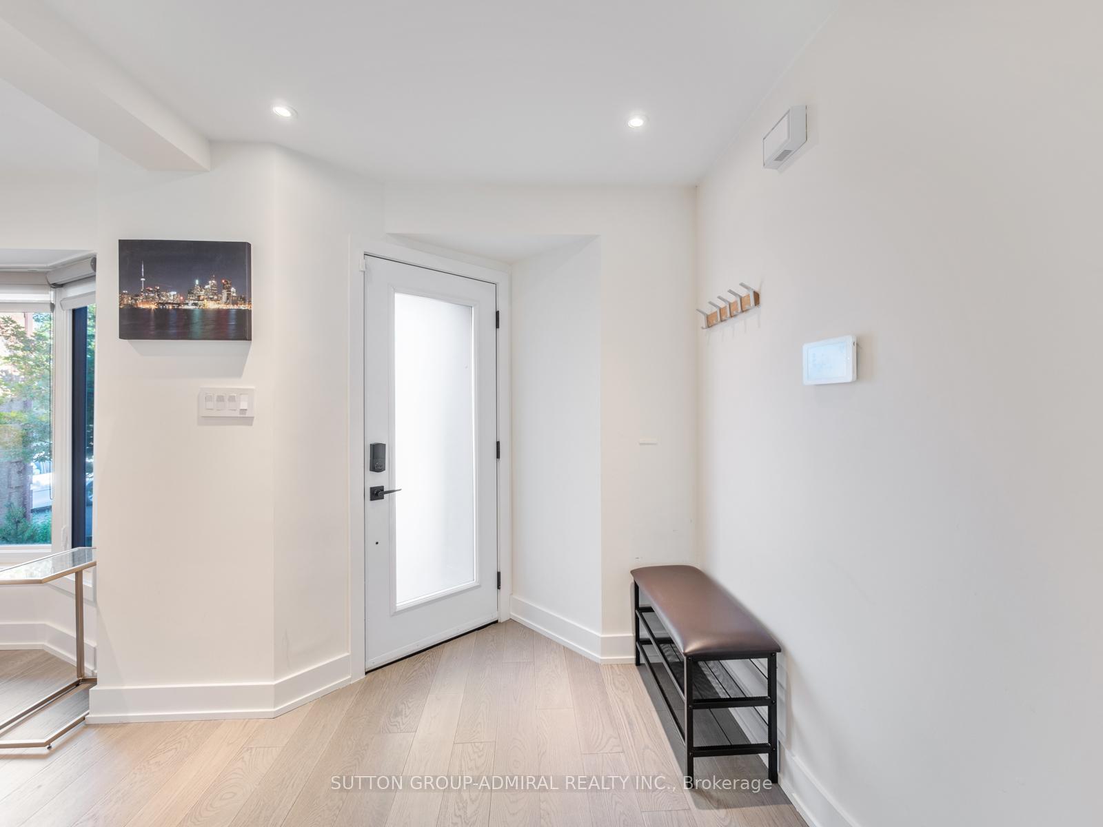 Photo 22 of 62 Pinewood Drive, Vaughan, Crestwood-Springfarm-Yorkhill — HOMEH
