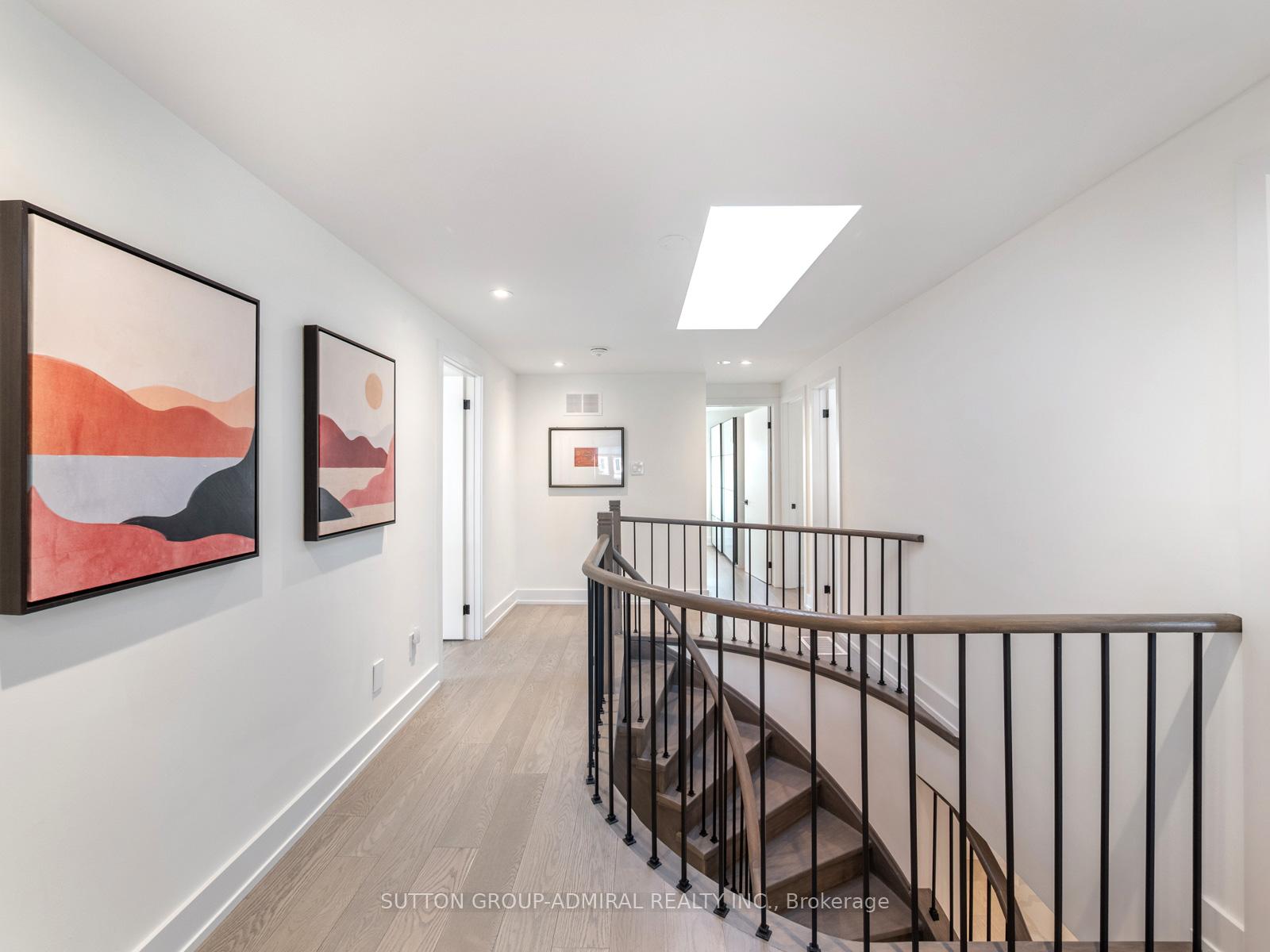 Photo 38 of 62 Pinewood Drive, Vaughan, Crestwood-Springfarm-Yorkhill — HOMEH