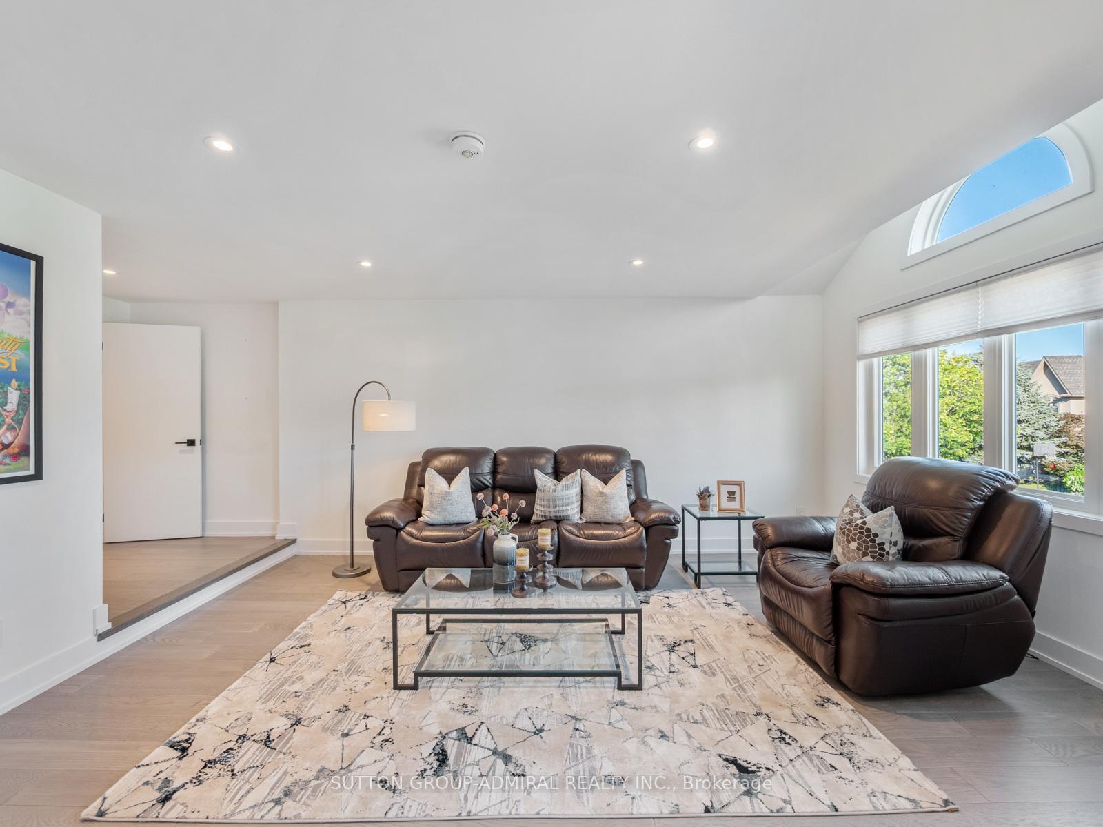 Photo 70 of 62 Pinewood Drive, Vaughan, Crestwood-Springfarm-Yorkhill — HOMEH