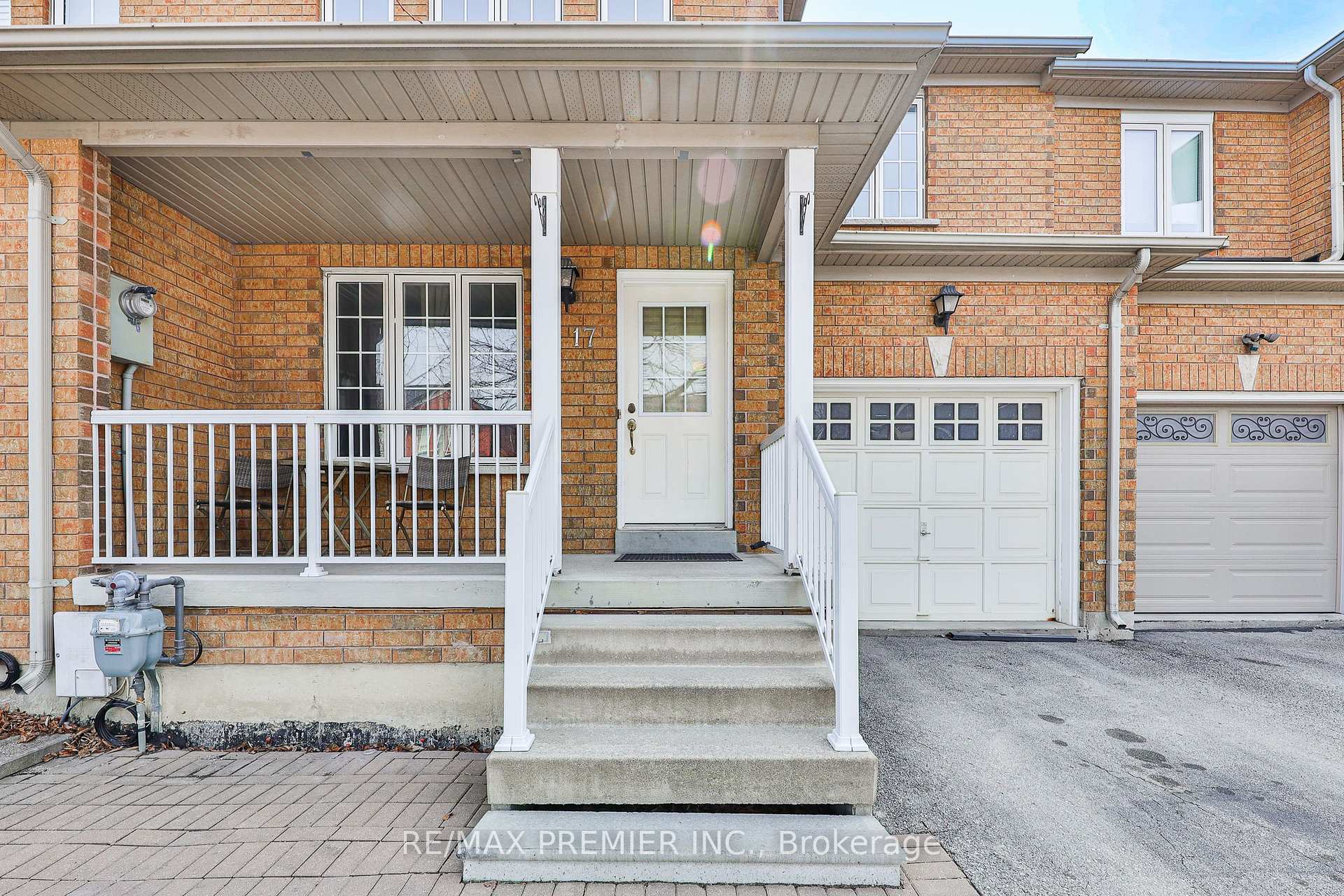 Photo 4 of 17 Laurelhurst Crescent, Vaughan, Vellore Village — HOMEH