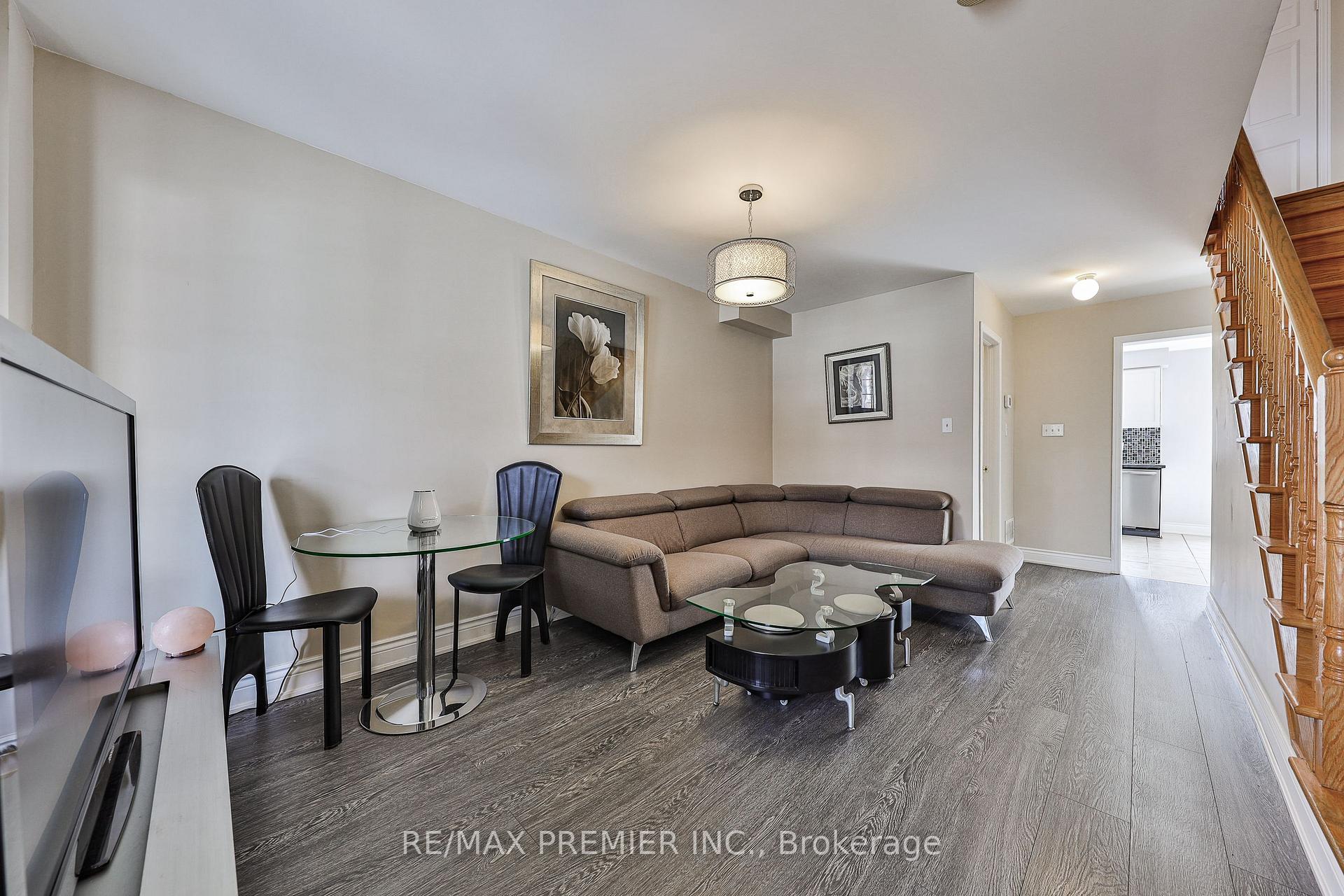 Photo 6 of 17 Laurelhurst Crescent, Vaughan, Vellore Village — HOMEH