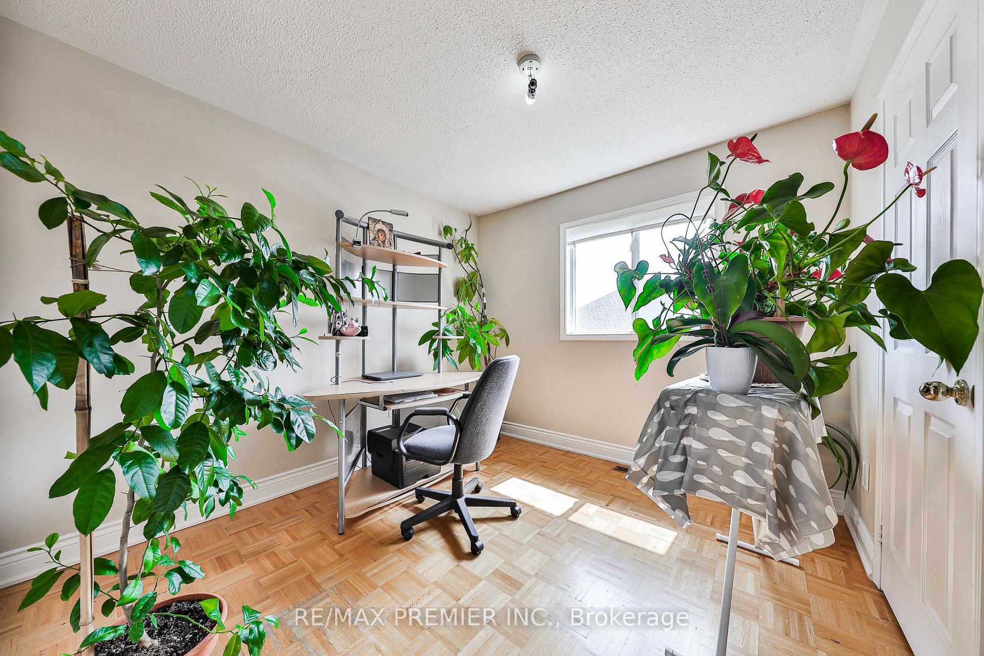 Photo 20 of 17 Laurelhurst Crescent, Vaughan, Vellore Village — HOMEH