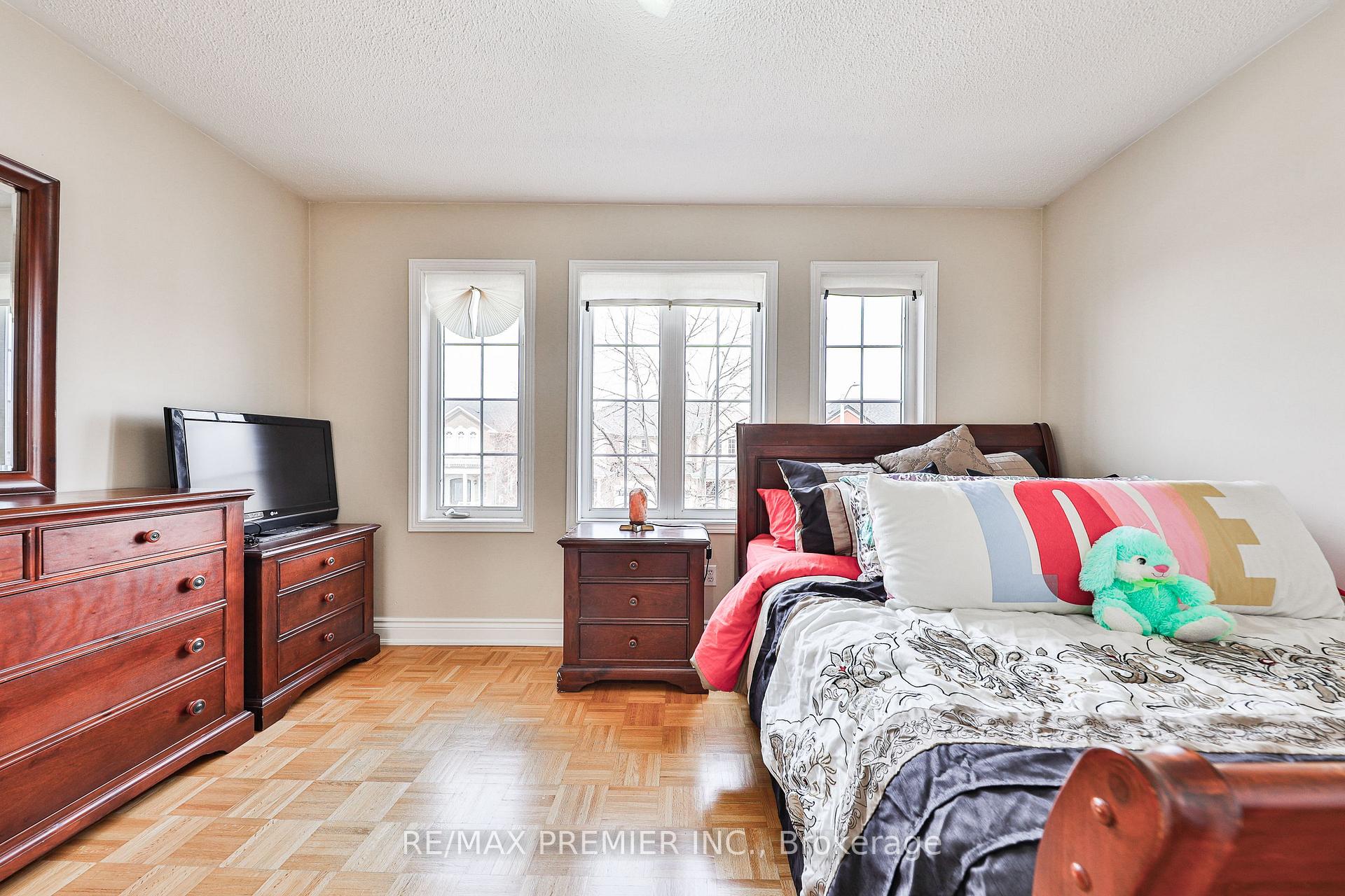 Photo 29 of 17 Laurelhurst Crescent, Vaughan, Vellore Village — HOMEH
