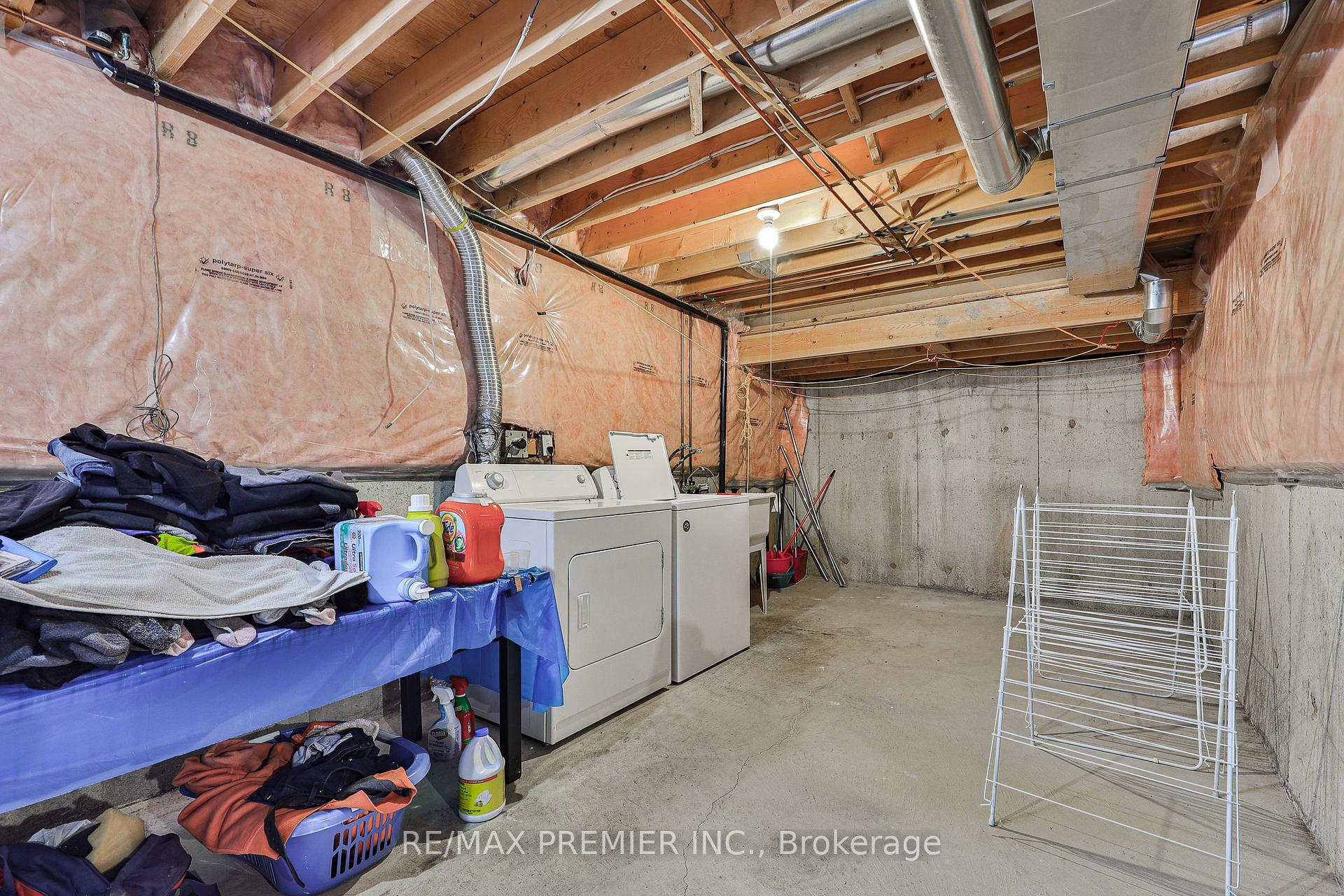 Photo 35 of 17 Laurelhurst Crescent, Vaughan, Vellore Village — HOMEH