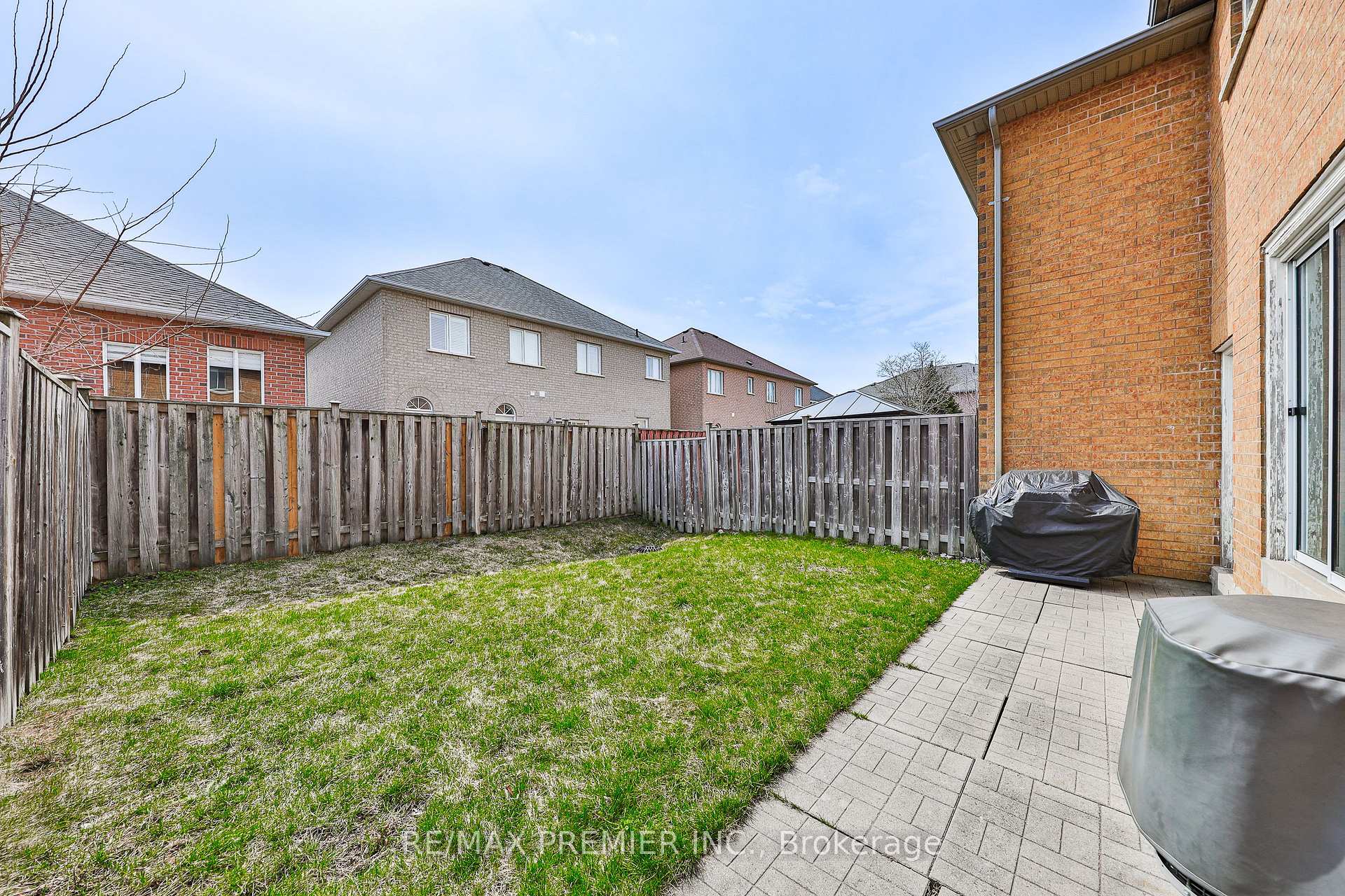Photo 37 of 17 Laurelhurst Crescent, Vaughan, Vellore Village — HOMEH