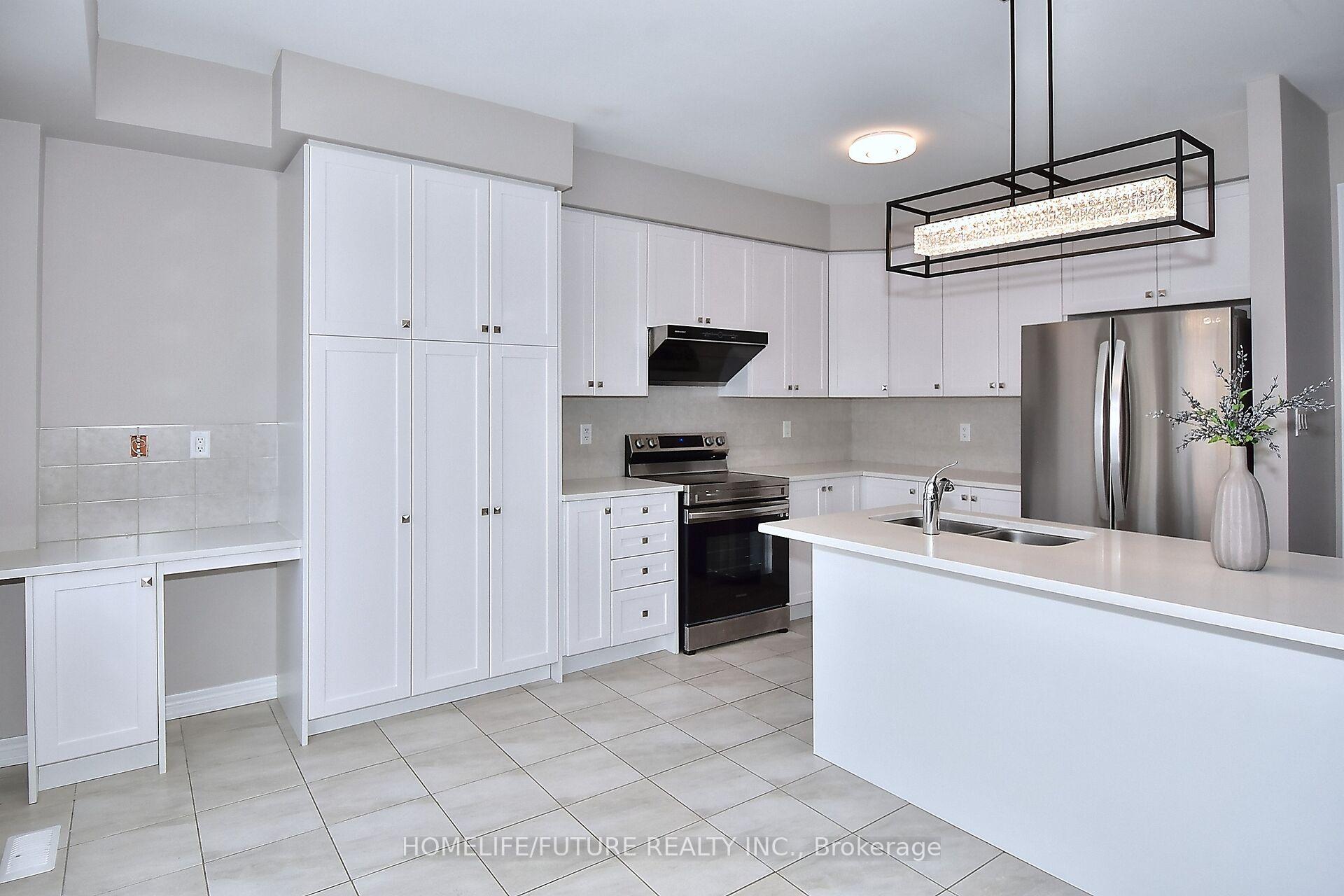Photo 14 of 656 Lemay Grove, Peterborough, Monaghan Ward 2 — HOMEH