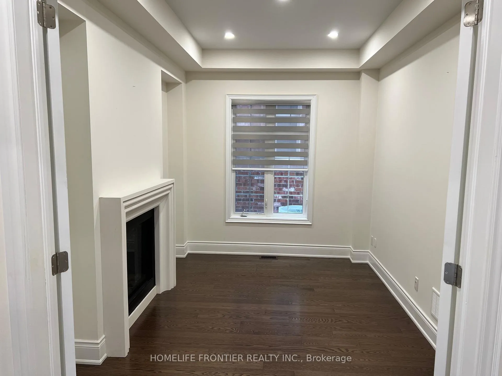 Photo 14 of 26 Hurst Avenue, Vaughan, Patterson — HOMEH