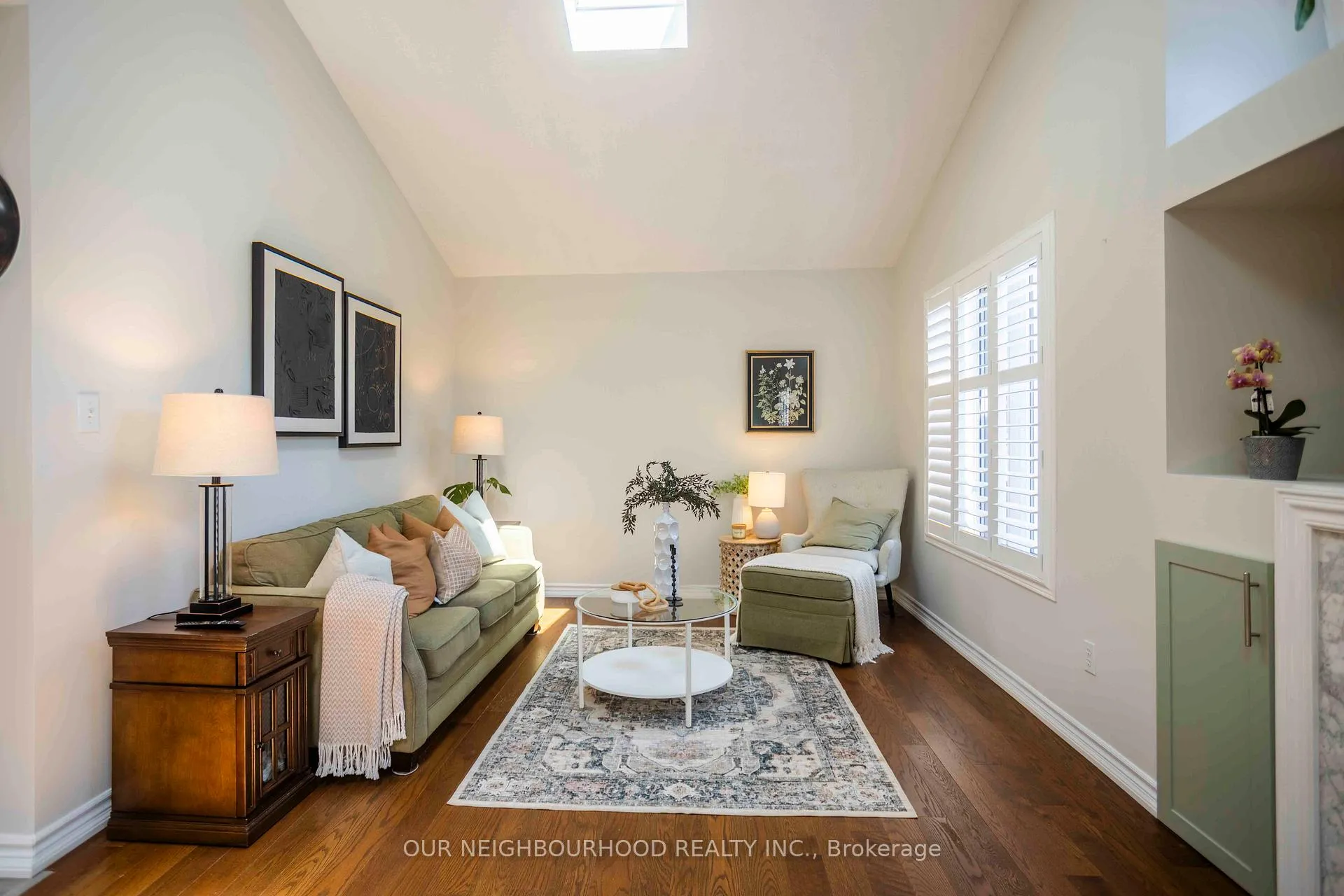 Photo 11 of 19 Artesian Drive, Whitby, Williamsburg — HOMEH