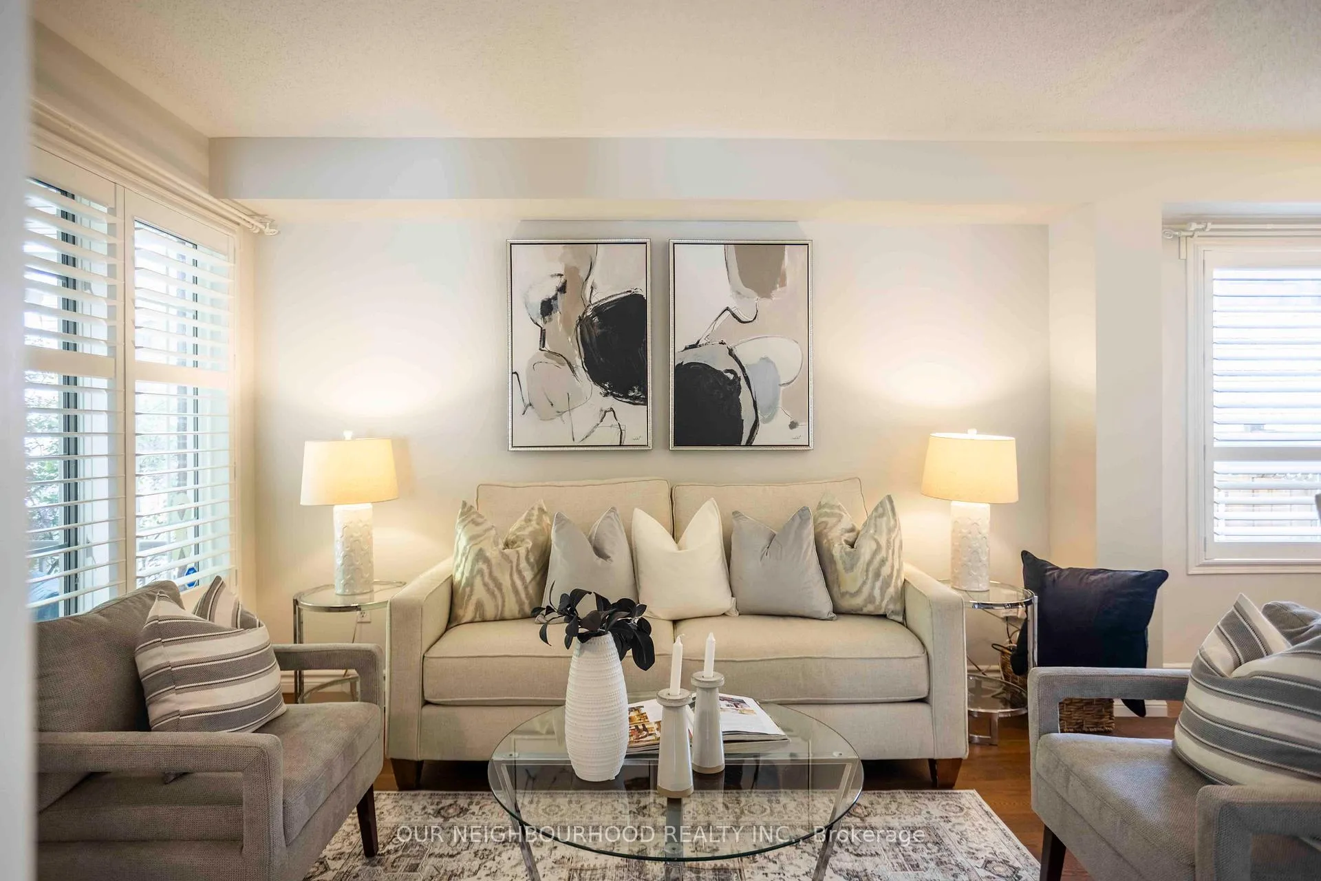 Photo 15 of 19 Artesian Drive, Whitby, Williamsburg — HOMEH
