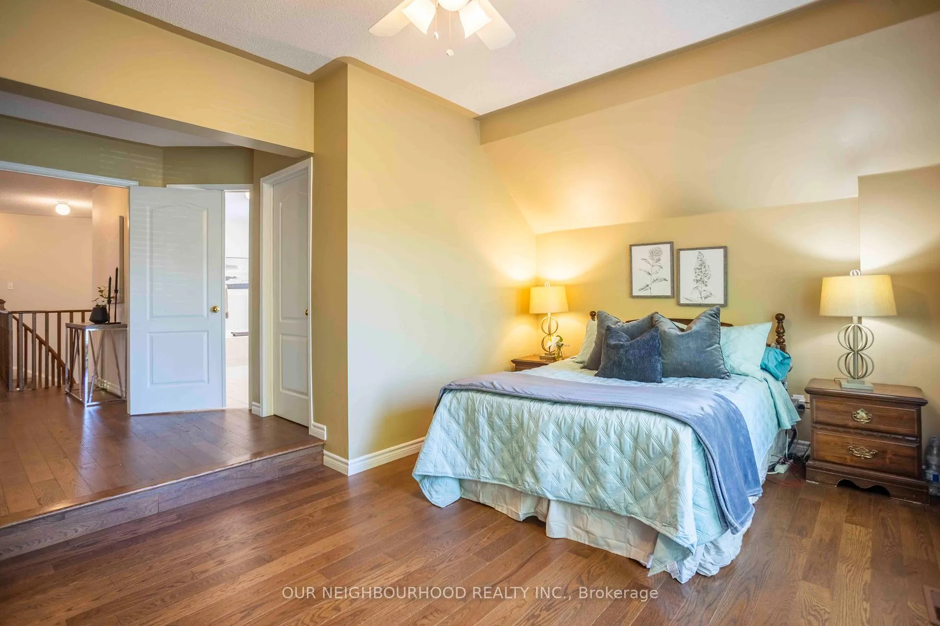 Photo 23 of 19 Artesian Drive, Whitby, Williamsburg — HOMEH
