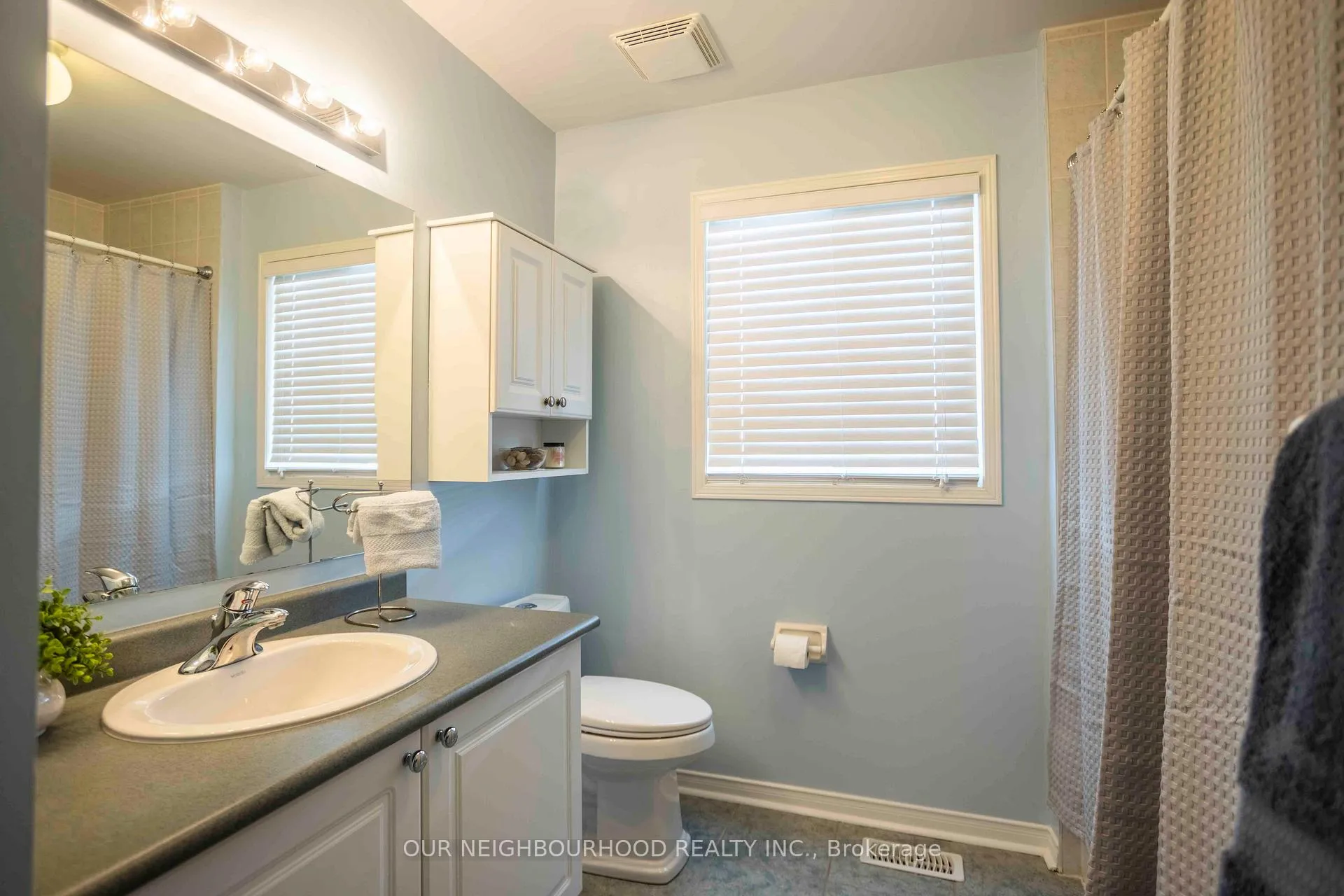 Photo 30 of 19 Artesian Drive, Whitby, Williamsburg — HOMEH