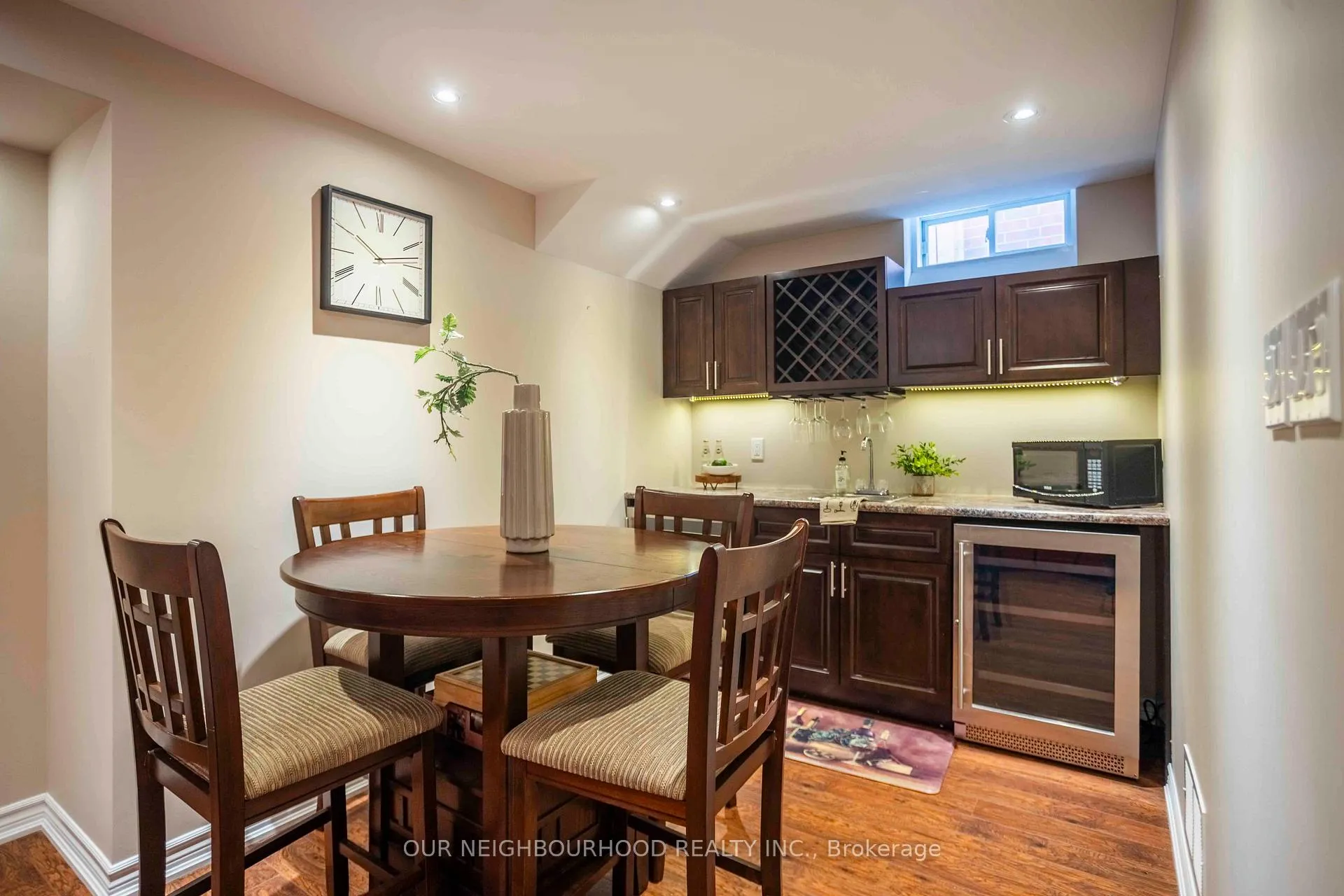 Photo 34 of 19 Artesian Drive, Whitby, Williamsburg — HOMEH
