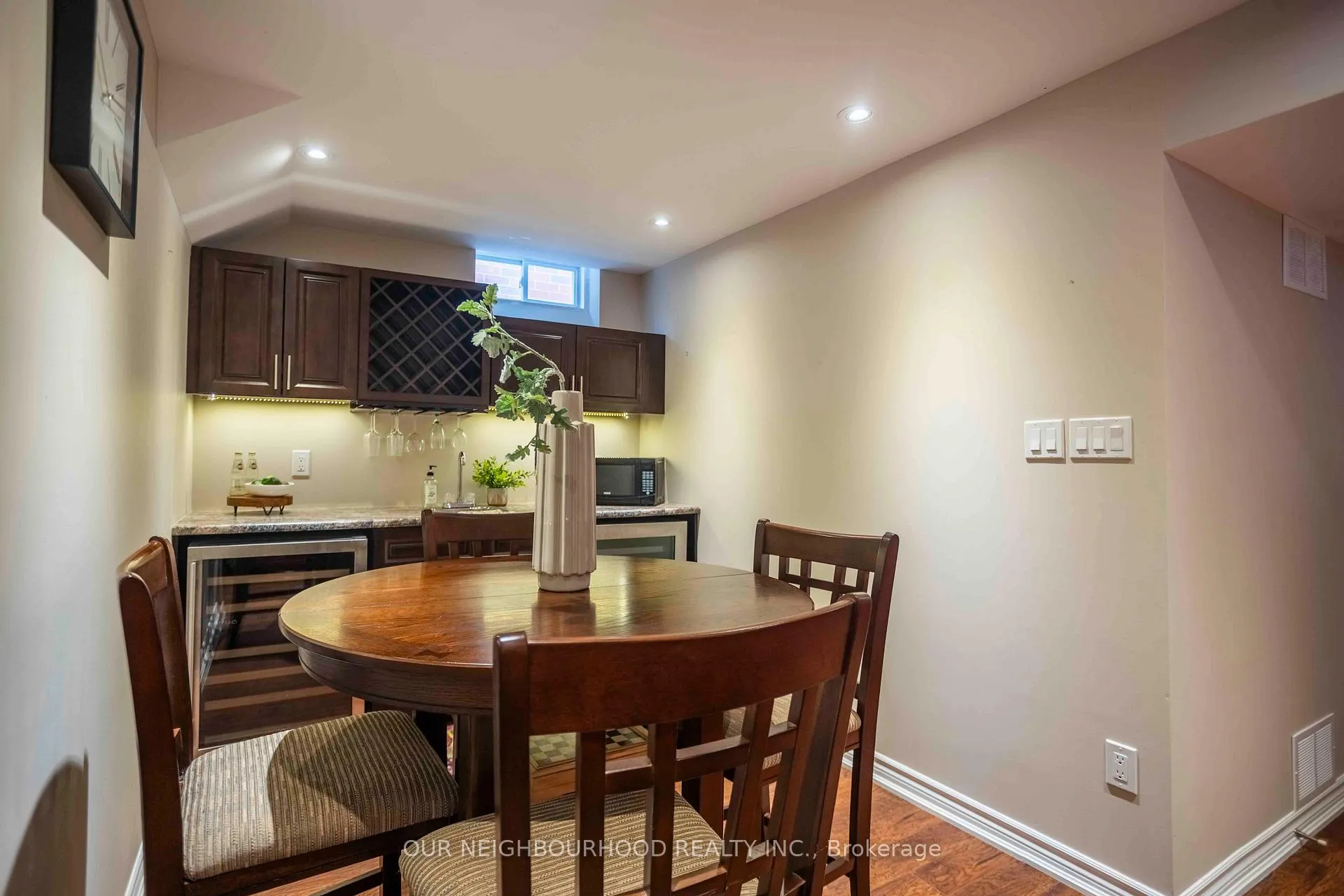 Photo 35 of 19 Artesian Drive, Whitby, Williamsburg — HOMEH