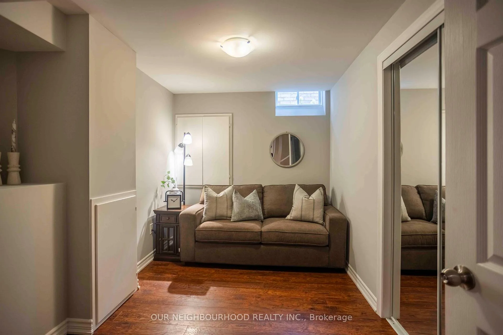 Photo 40 of 19 Artesian Drive, Whitby, Williamsburg — HOMEH