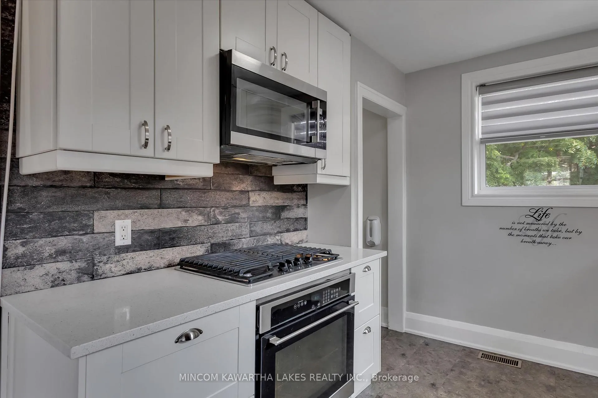 Photo 10 of 554 Monaghan Road, Peterborough, Otonabee Ward 1 — HOMEH
