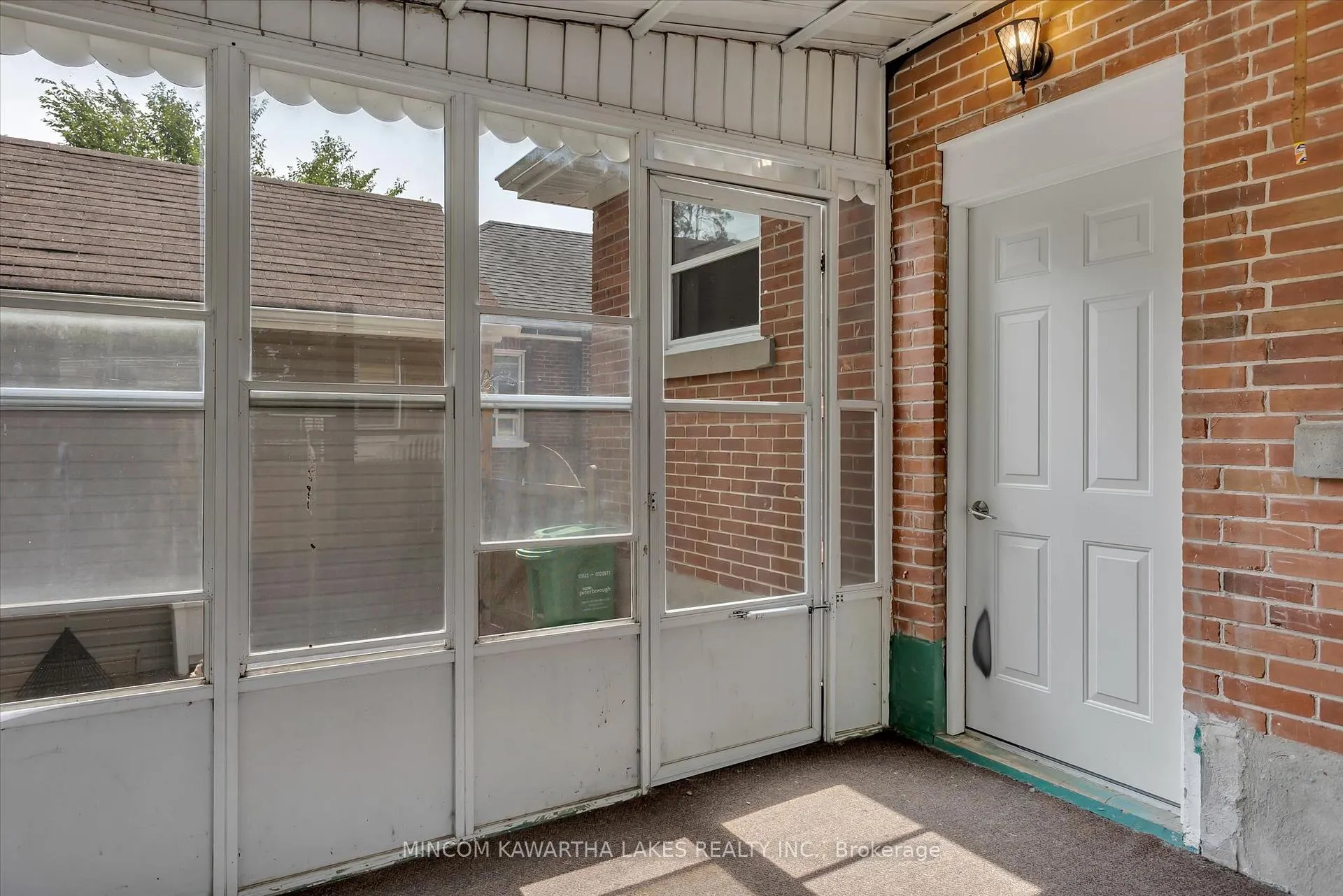 Photo 29 of 554 Monaghan Road, Peterborough, Otonabee Ward 1 — HOMEH
