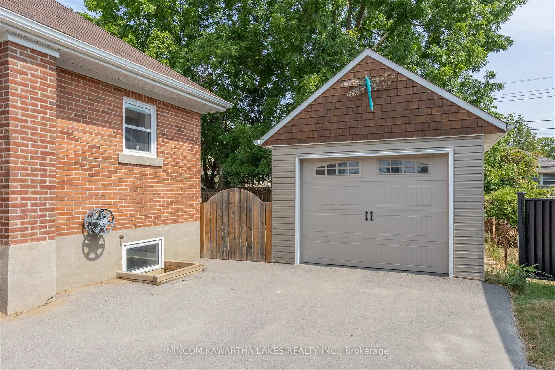 Photo 37 of 554 Monaghan Road, Peterborough, Otonabee Ward 1 — HOMEH