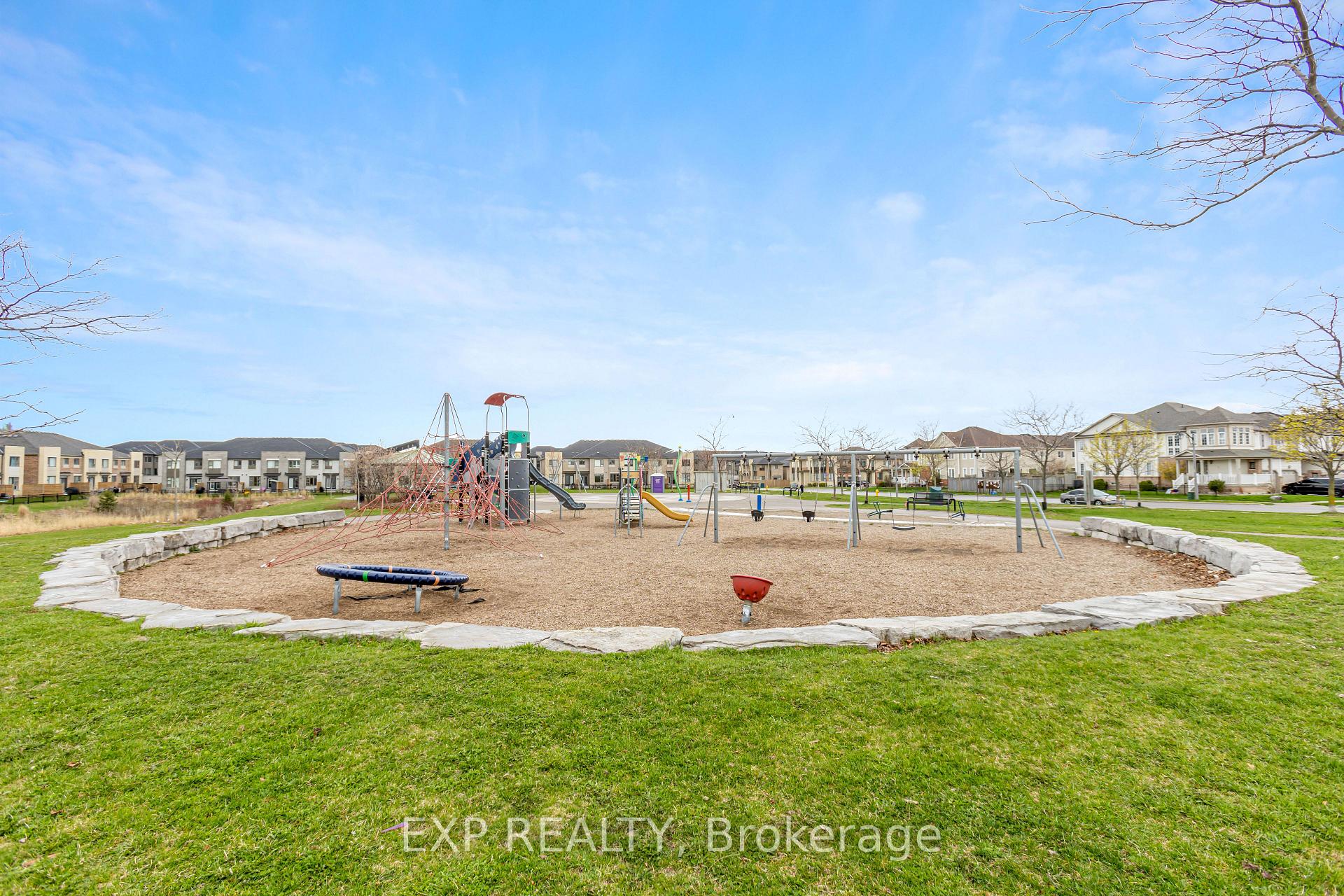 Photo 29 of 33 Pallock Hill Way, Whitby, Pringle Creek — HOMEH