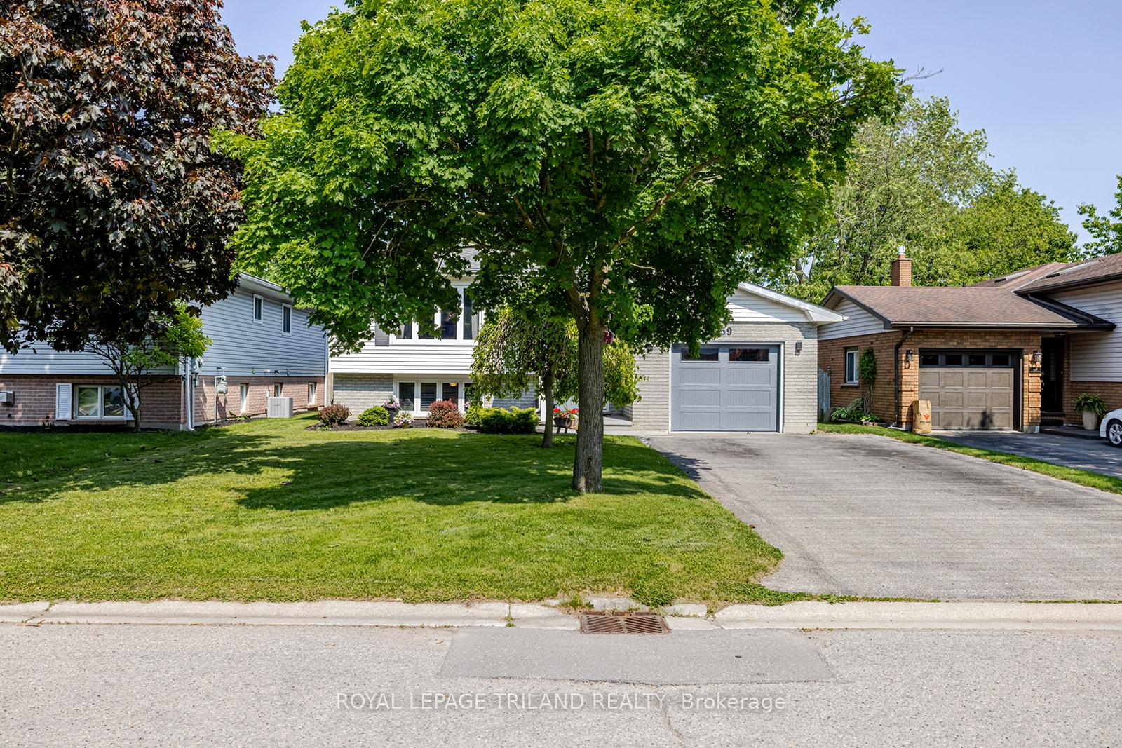 Photo 4 of 59 Farmington Avenue, Aylmer — HOMEH