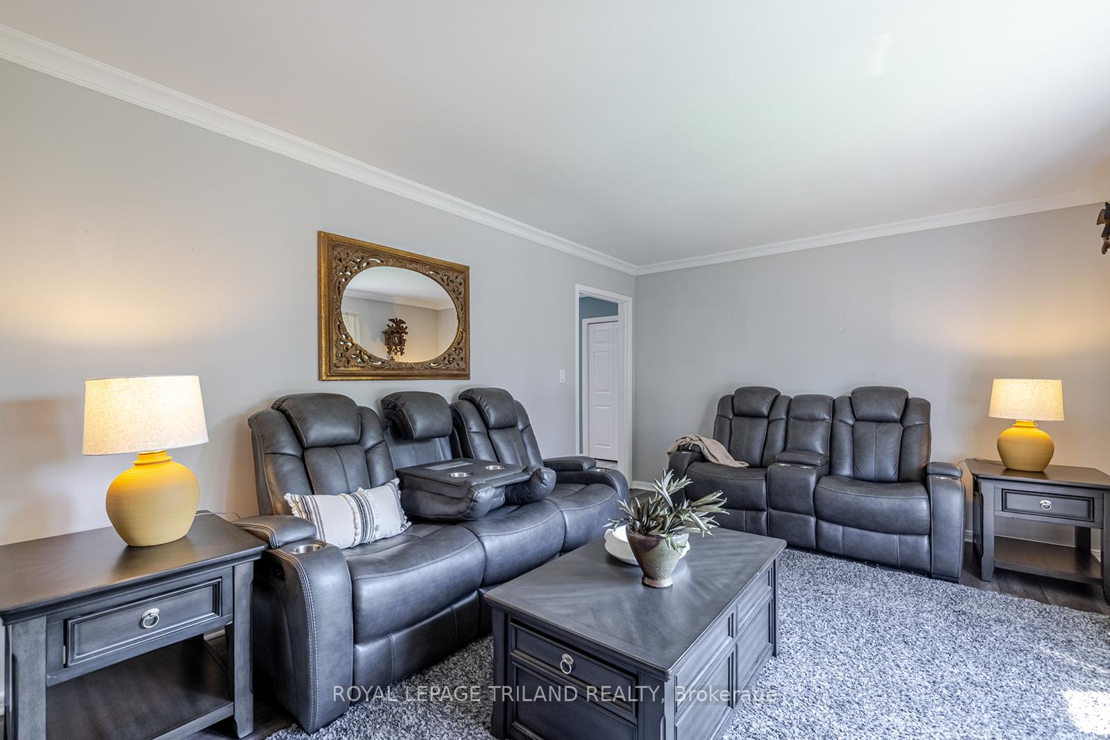 Photo 11 of 59 Farmington Avenue, Aylmer — HOMEH