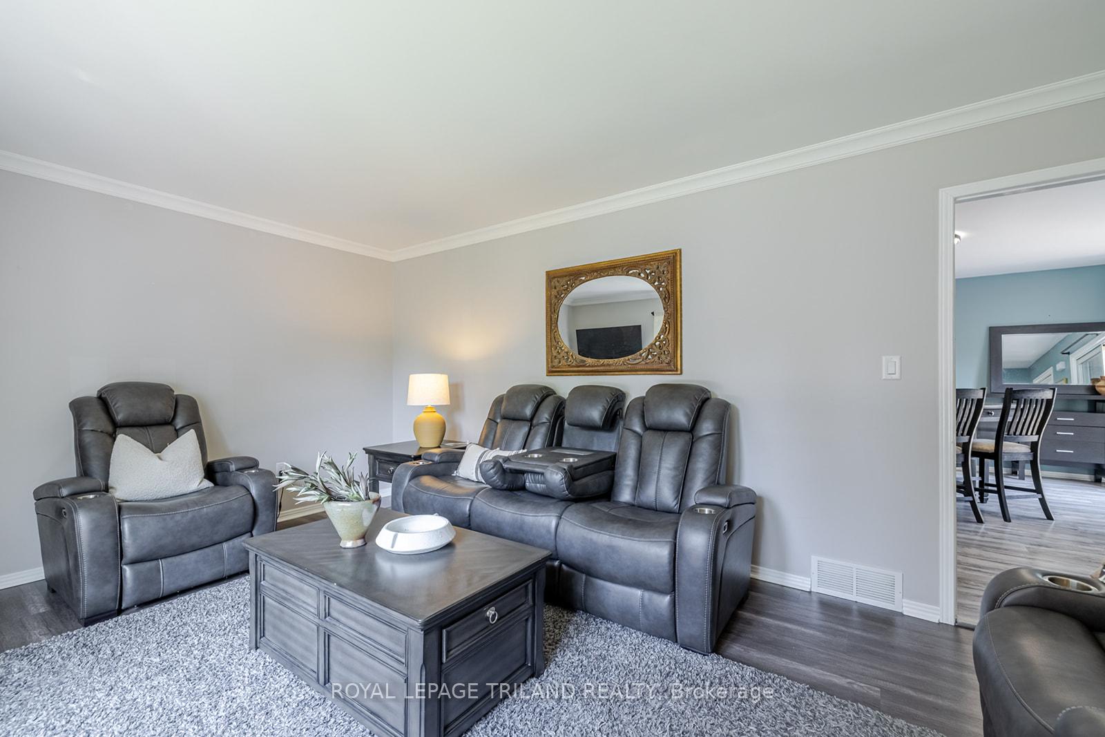 Photo 12 of 59 Farmington Avenue, Aylmer — HOMEH