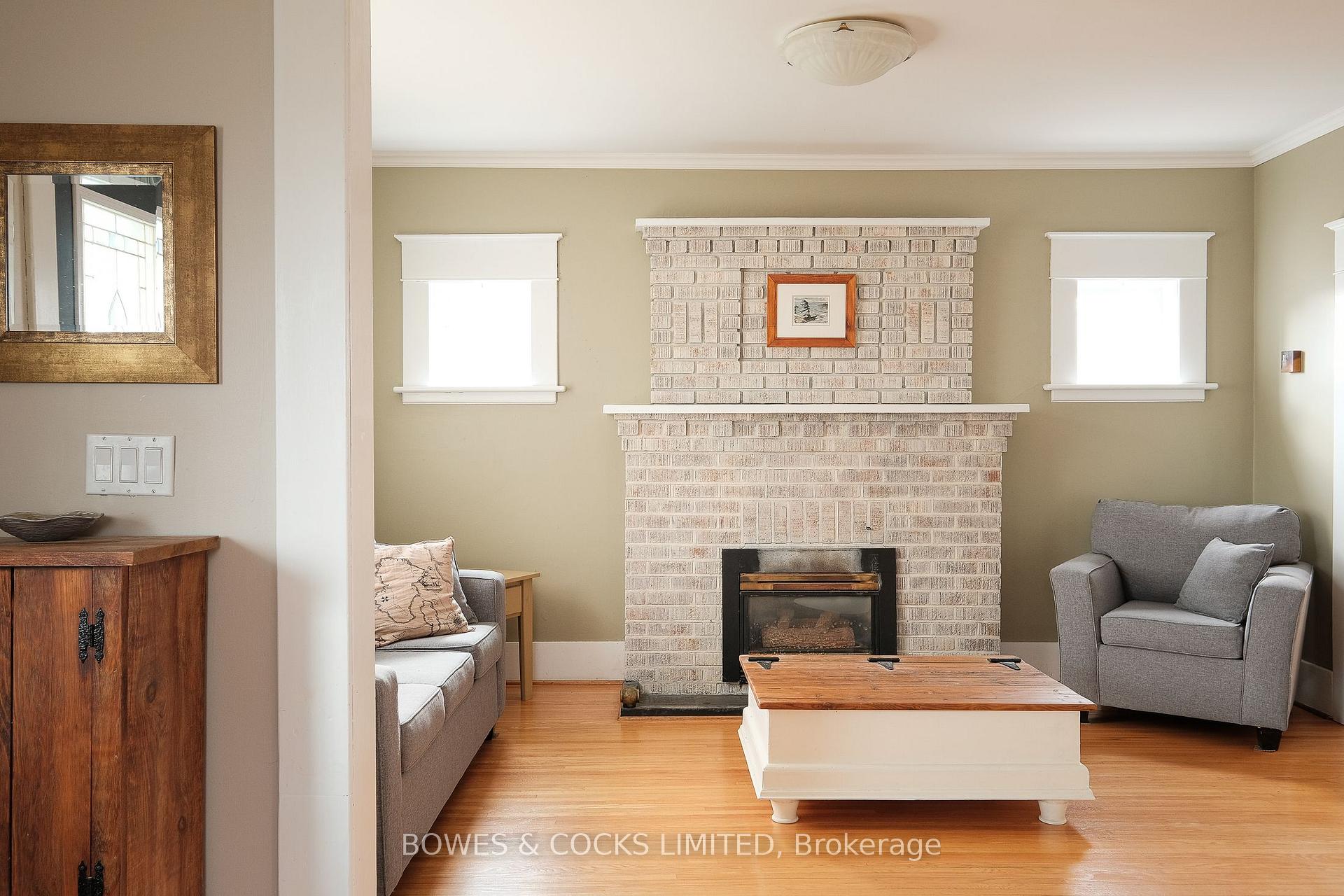 Photo 5 of 562 Cameron Street, Peterborough, Otonabee Ward 1 — HOMEH