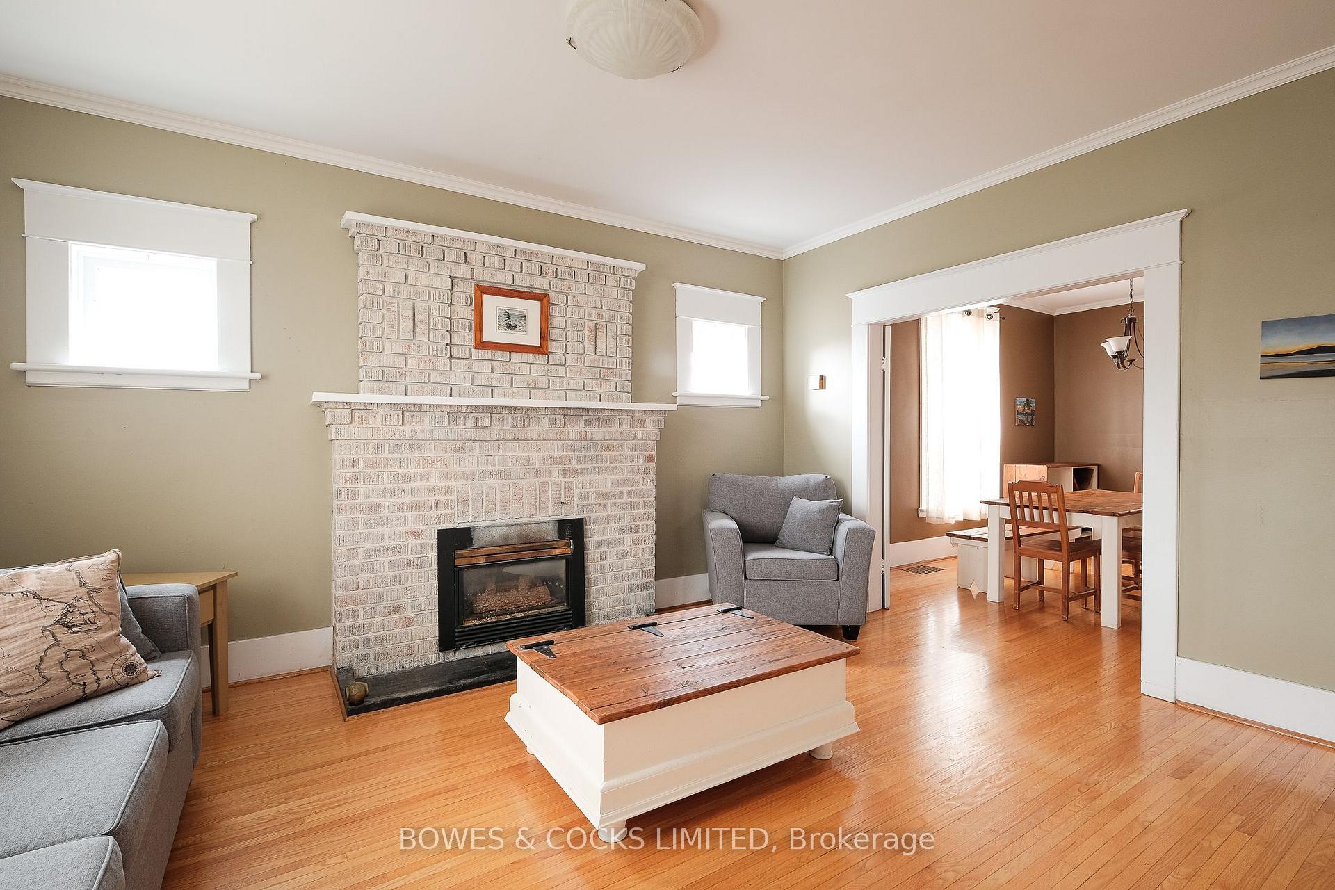 Photo 6 of 562 Cameron Street, Peterborough, Otonabee Ward 1 — HOMEH