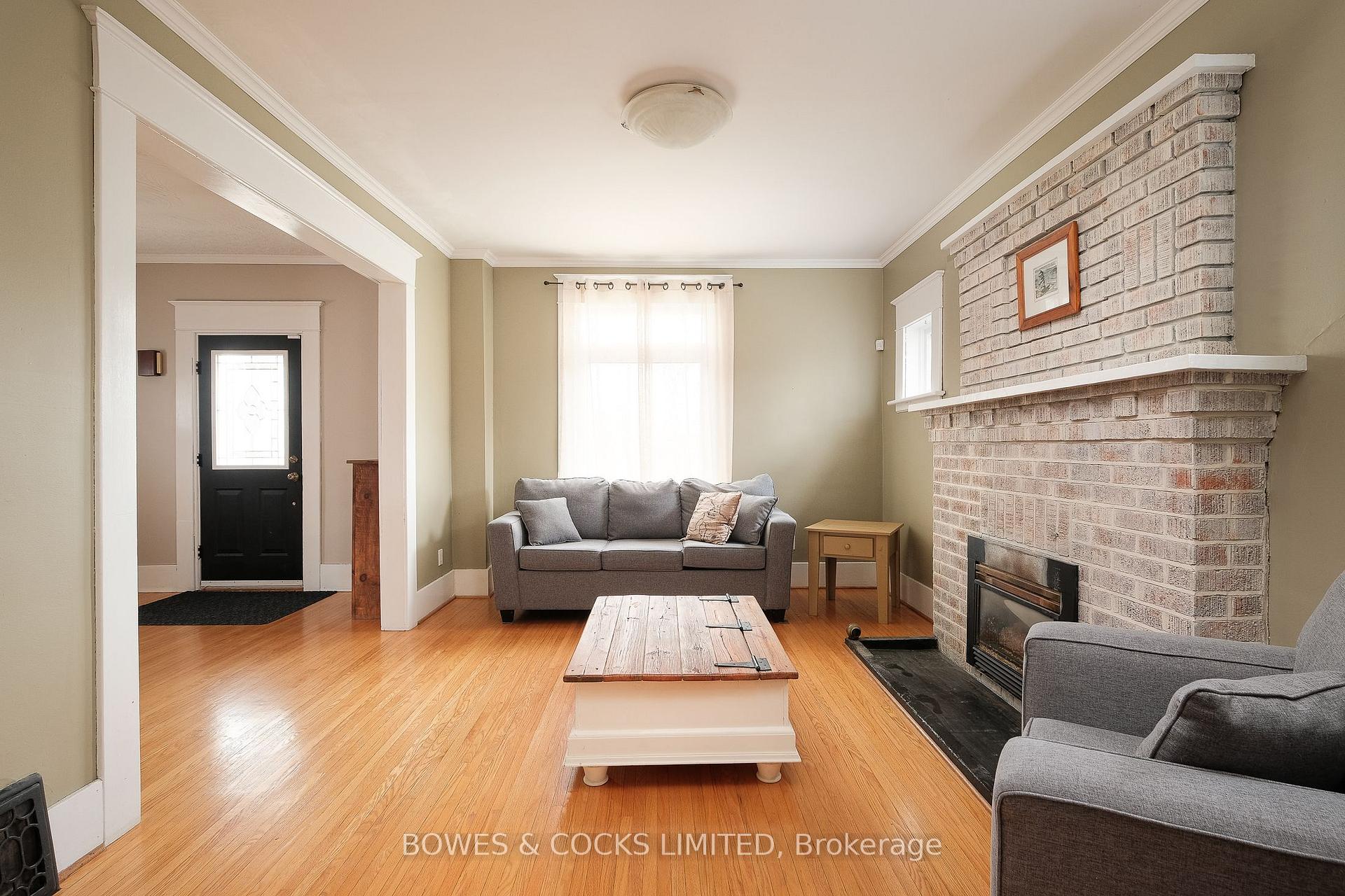 Photo 8 of 562 Cameron Street, Peterborough, Otonabee Ward 1 — HOMEH