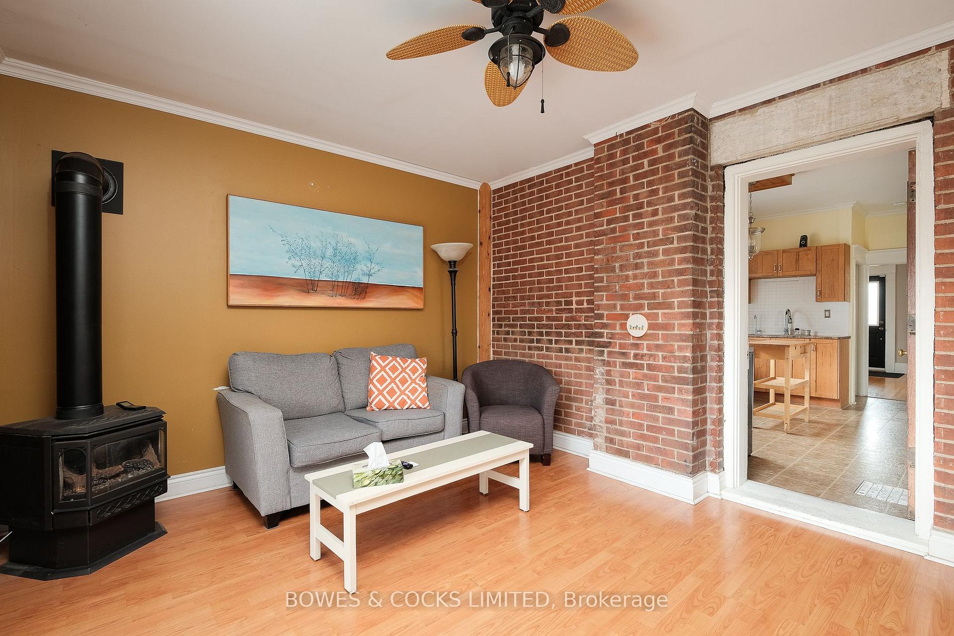 Photo 16 of 562 Cameron Street, Peterborough, Otonabee Ward 1 — HOMEH