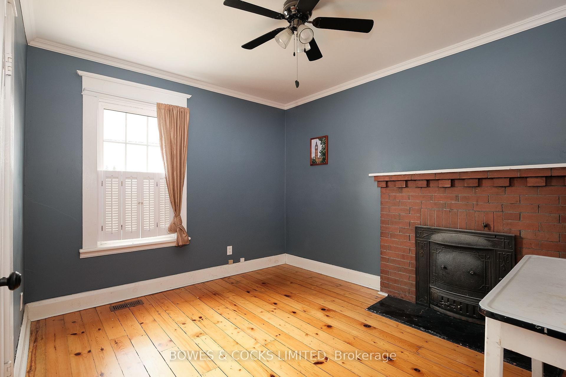 Photo 25 of 562 Cameron Street, Peterborough, Otonabee Ward 1 — HOMEH