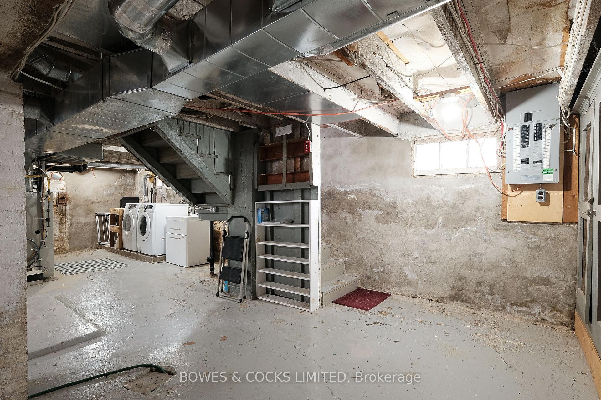 Photo 30 of 562 Cameron Street, Peterborough, Otonabee Ward 1 — HOMEH