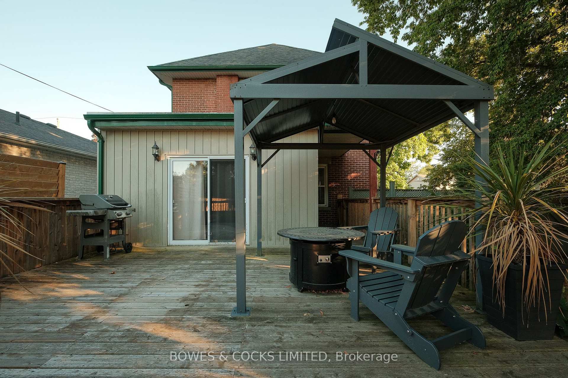 Photo 43 of 562 Cameron Street, Peterborough, Otonabee Ward 1 — HOMEH