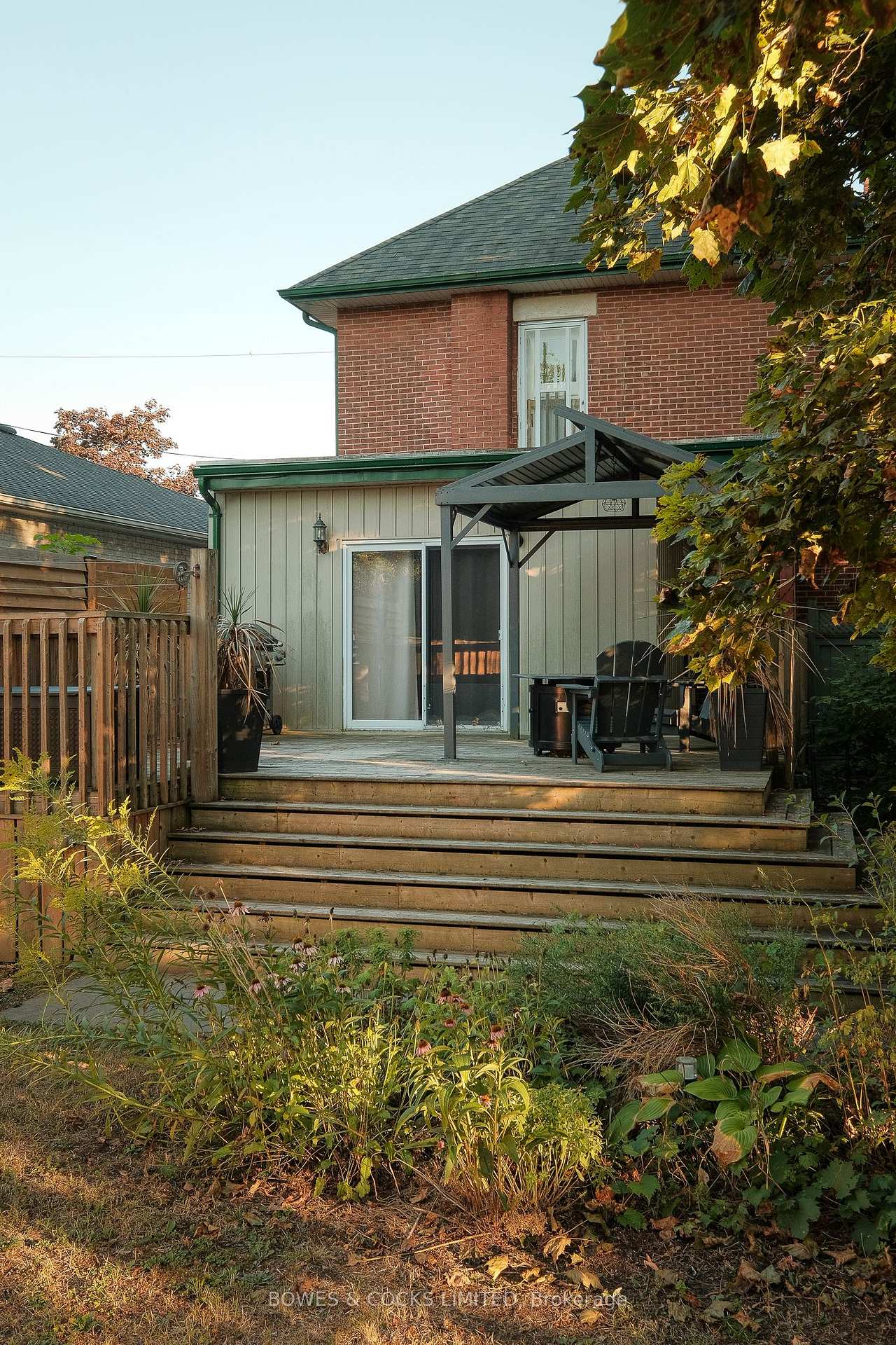 Photo 44 of 562 Cameron Street, Peterborough, Otonabee Ward 1 — HOMEH