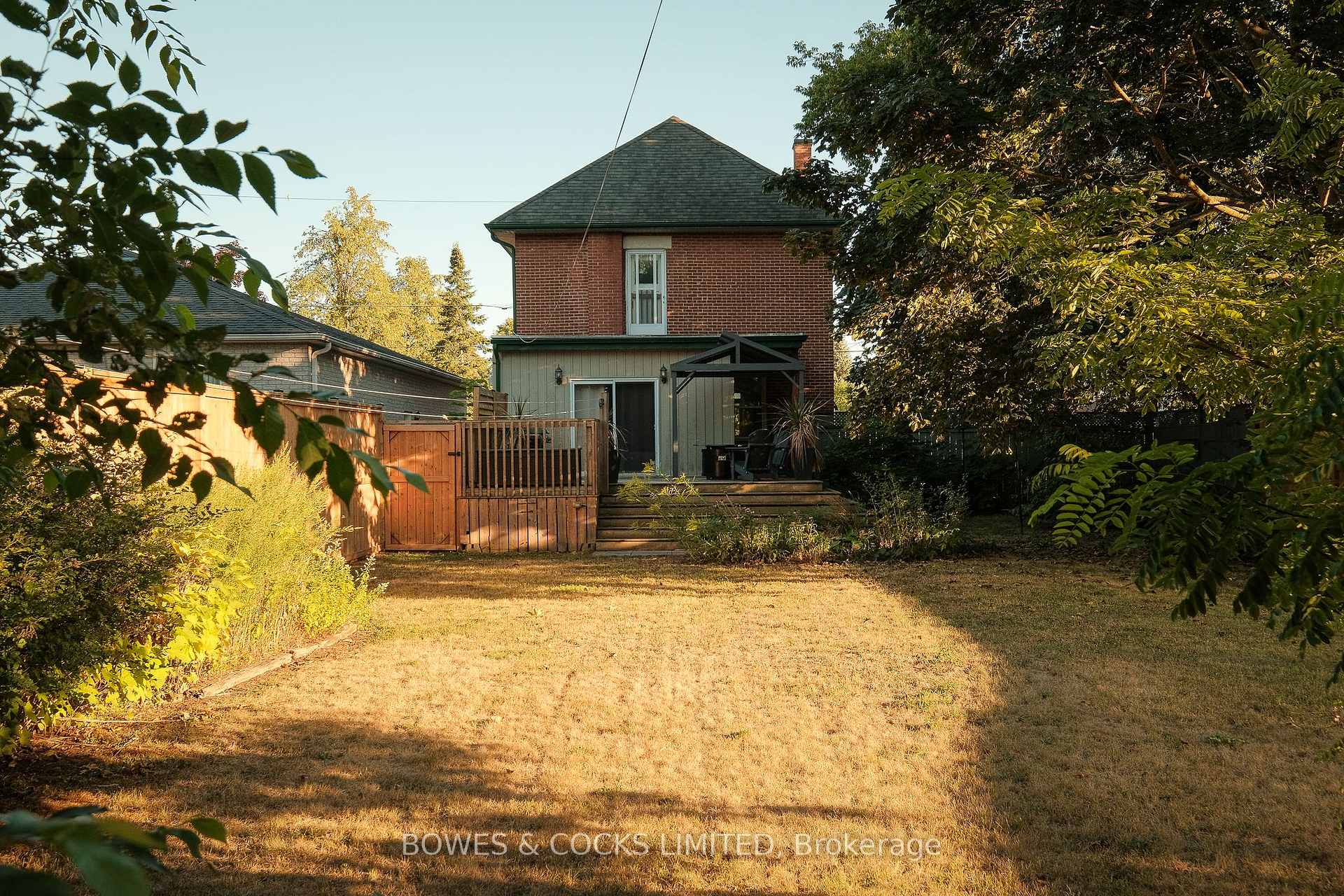 Photo 48 of 562 Cameron Street, Peterborough, Otonabee Ward 1 — HOMEH